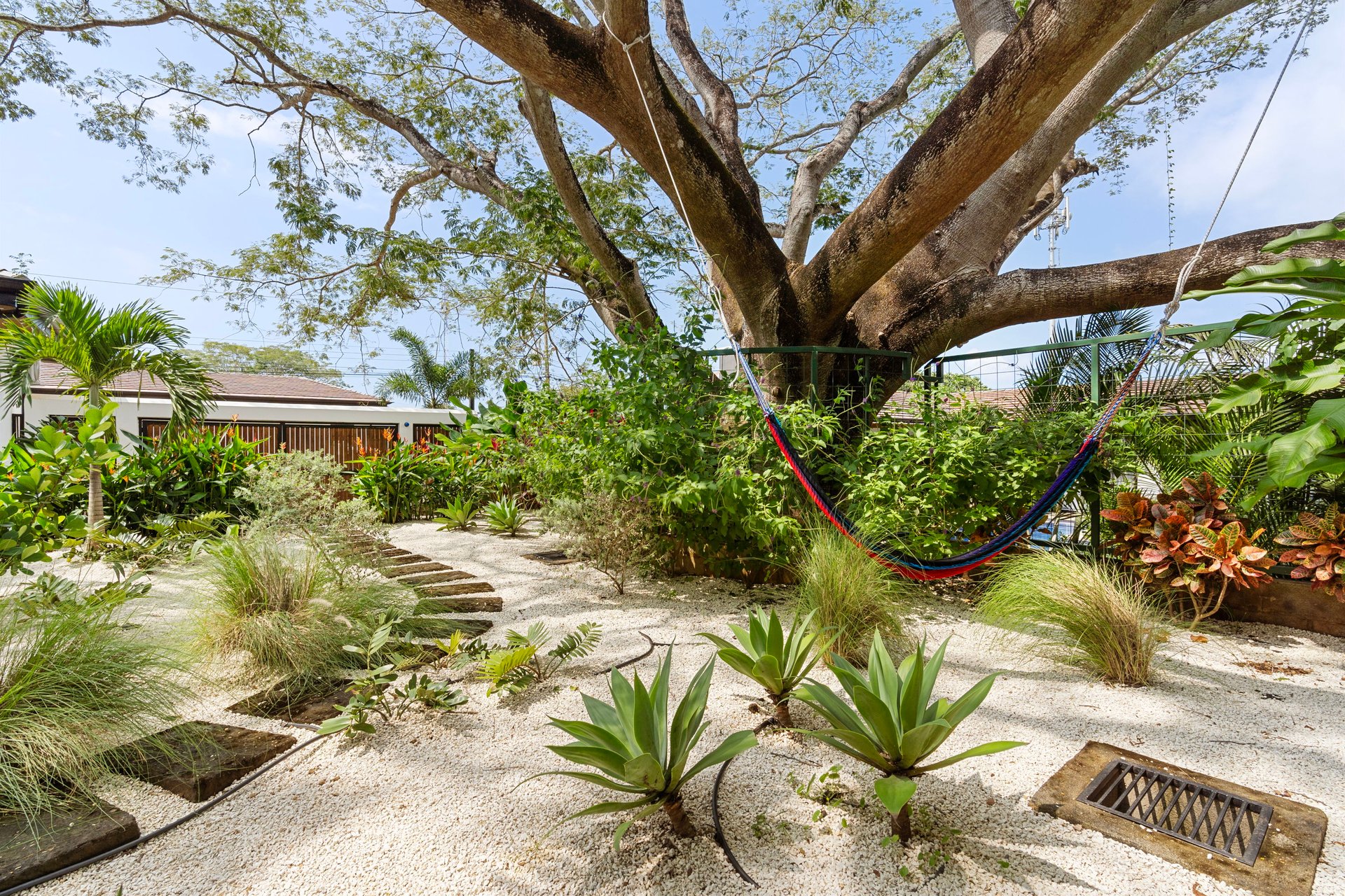 Calle Uno 28 | 3-Bed Modern Tropical Home Minutes from Tamarindo