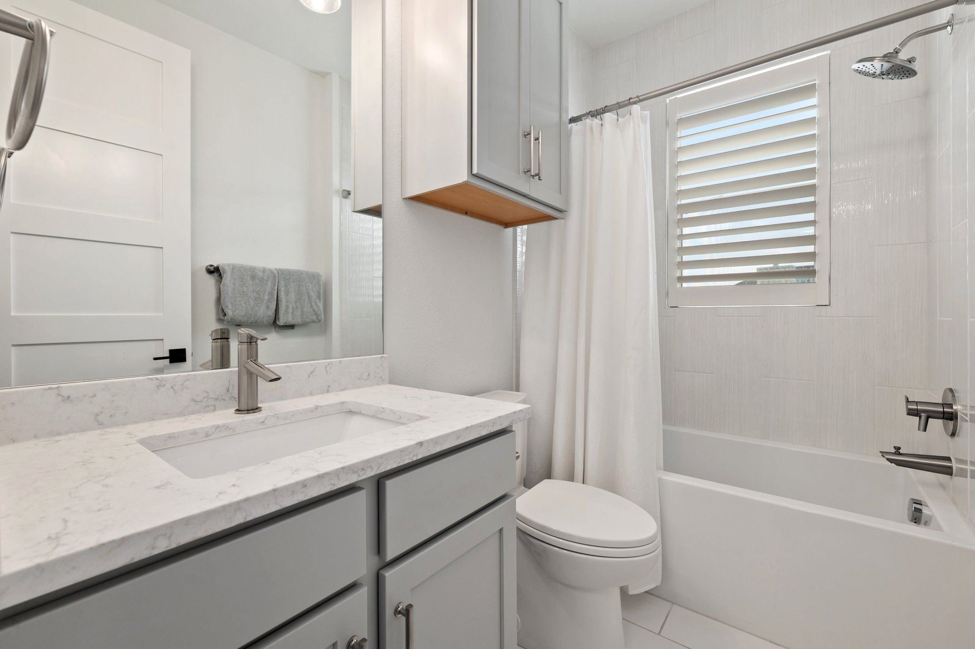 1215 Lake Shore Drive