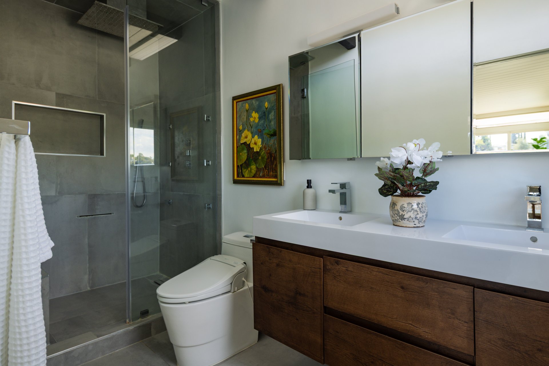 2808 Lambert Dr, Hollywood Hills 