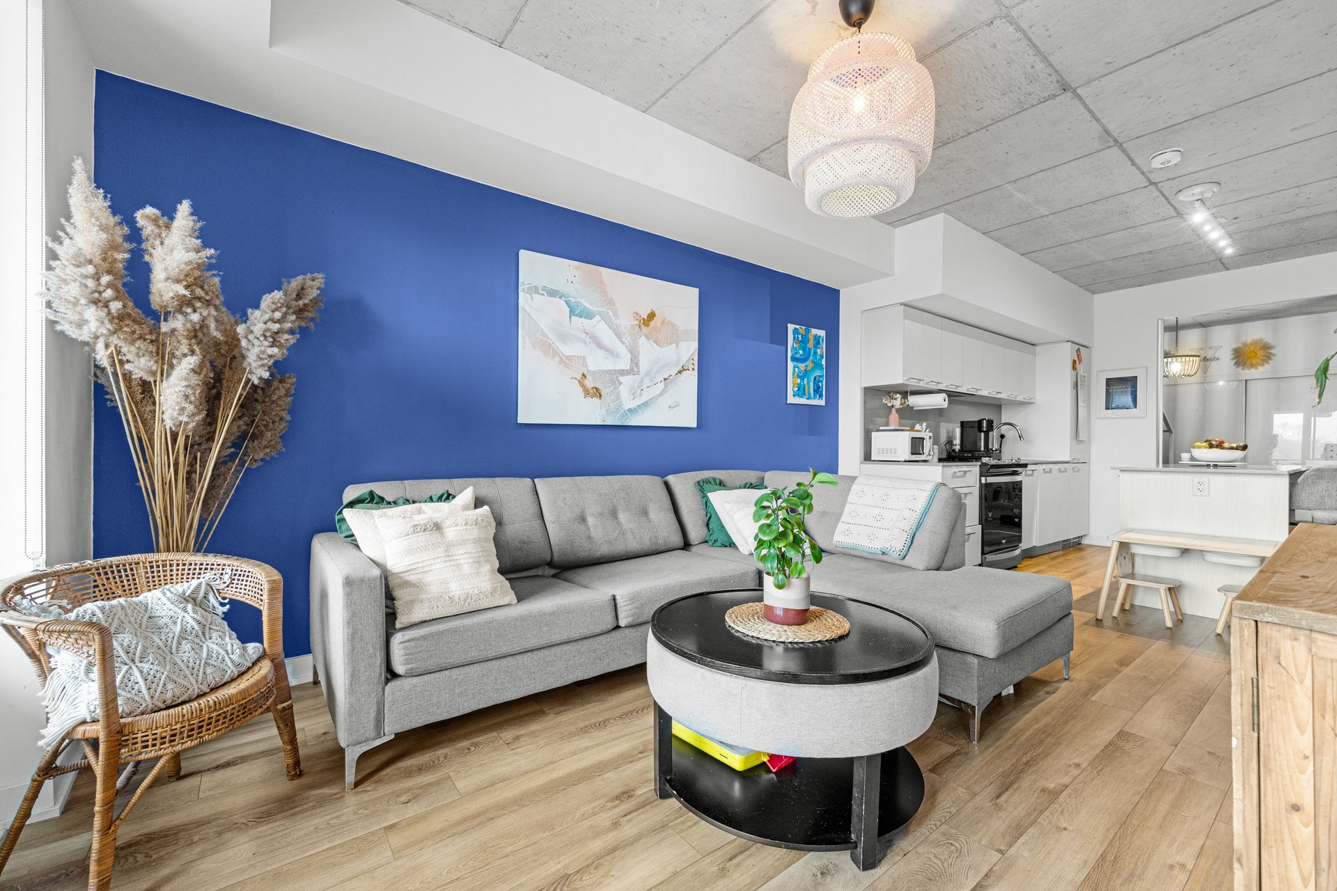 665 Queen Street East Suite 301