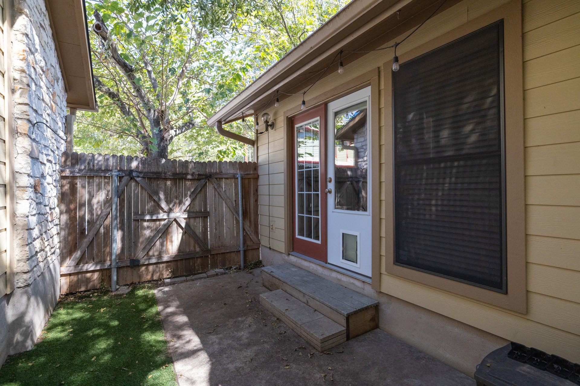 5107 Leralynn Street #201