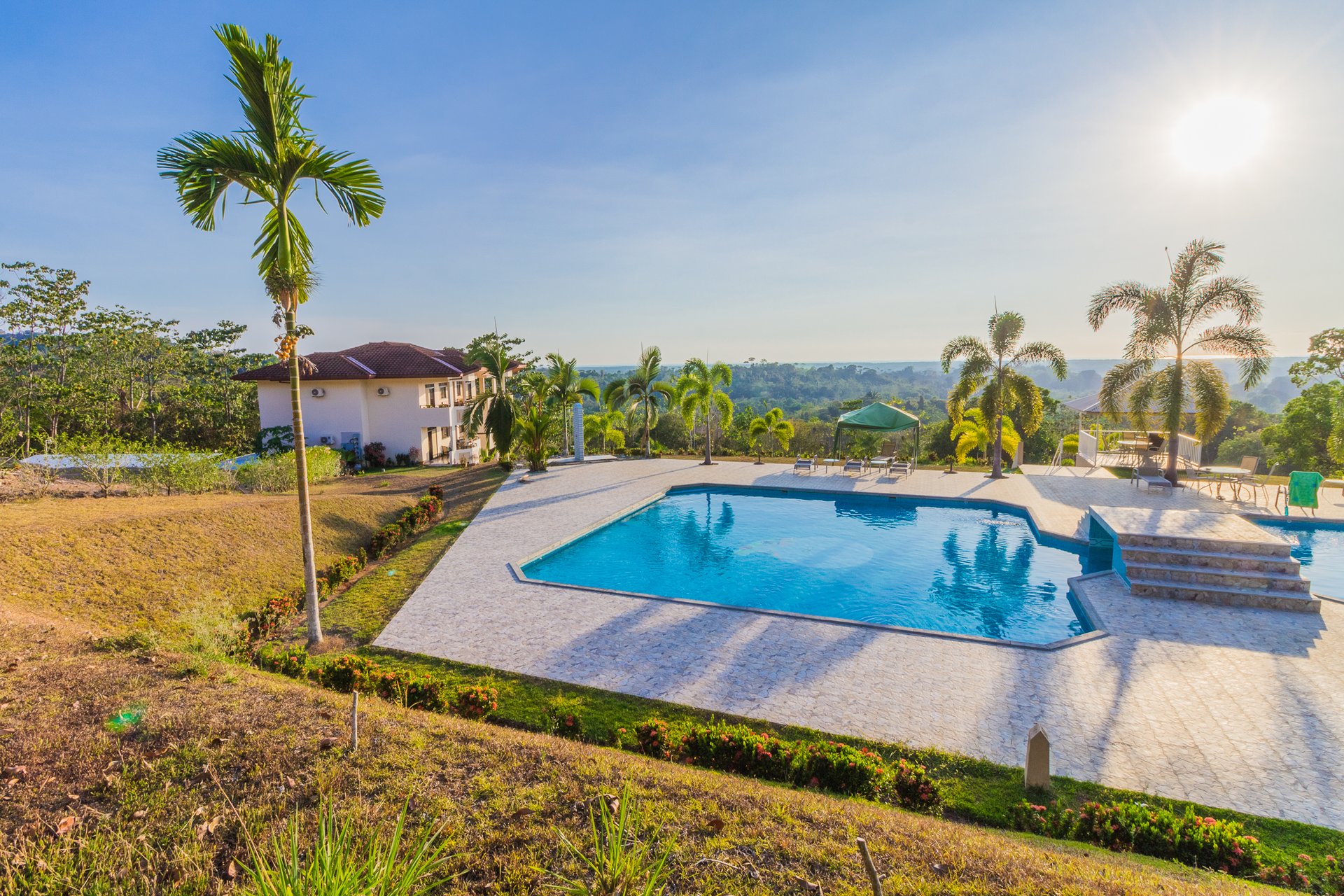 OSA Golf -  2 bed 2 bath Penthouse Condo! With Golf Membership
