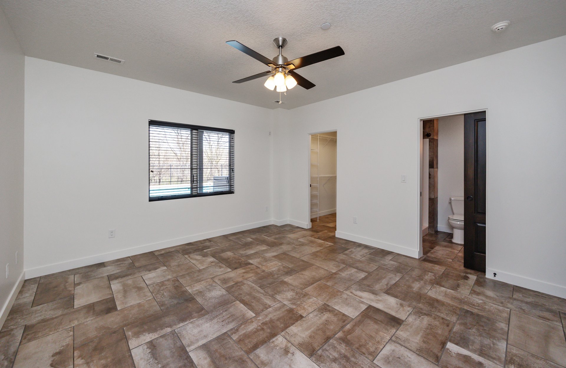 10508 NW 74th Place