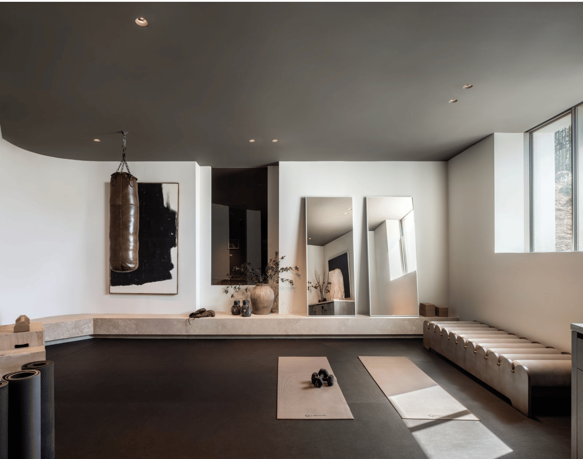 Travertine Renown, Stradella Road, 90077