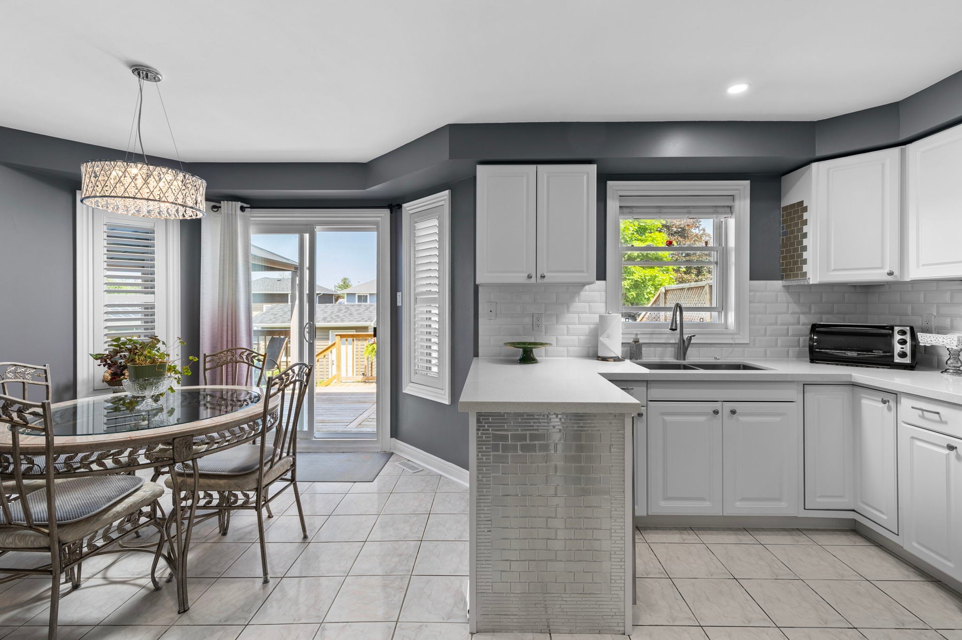 90 Bishop Drive, Barrie