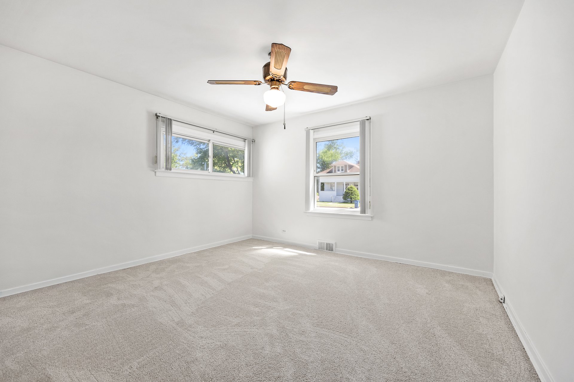 630 Wilson St, Downers Grove