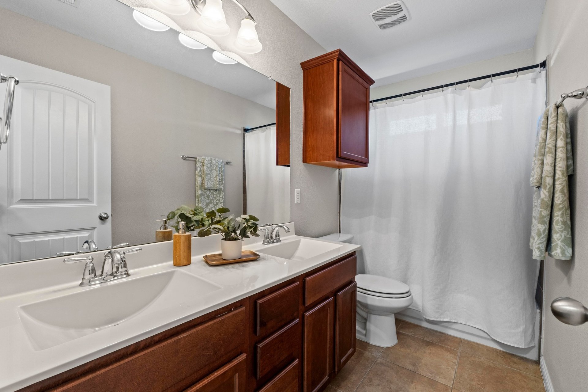 Charming Magnolia Creek Gem – Dream Kitchen, Serene Owner’s Suite & Outdoor Oasis!