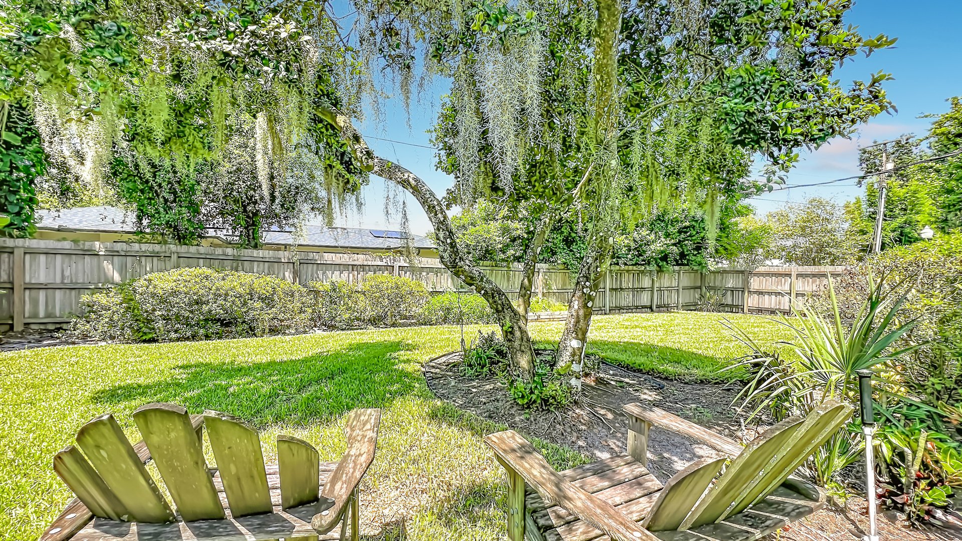 Three-Bedroom Two-Bathroom Bungalow in Orlando's Beverly Shores