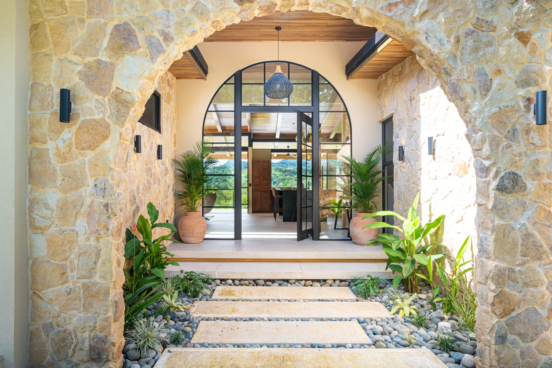 Casa Hamsa - Stunning, Modern Jungle Home in Ojochal