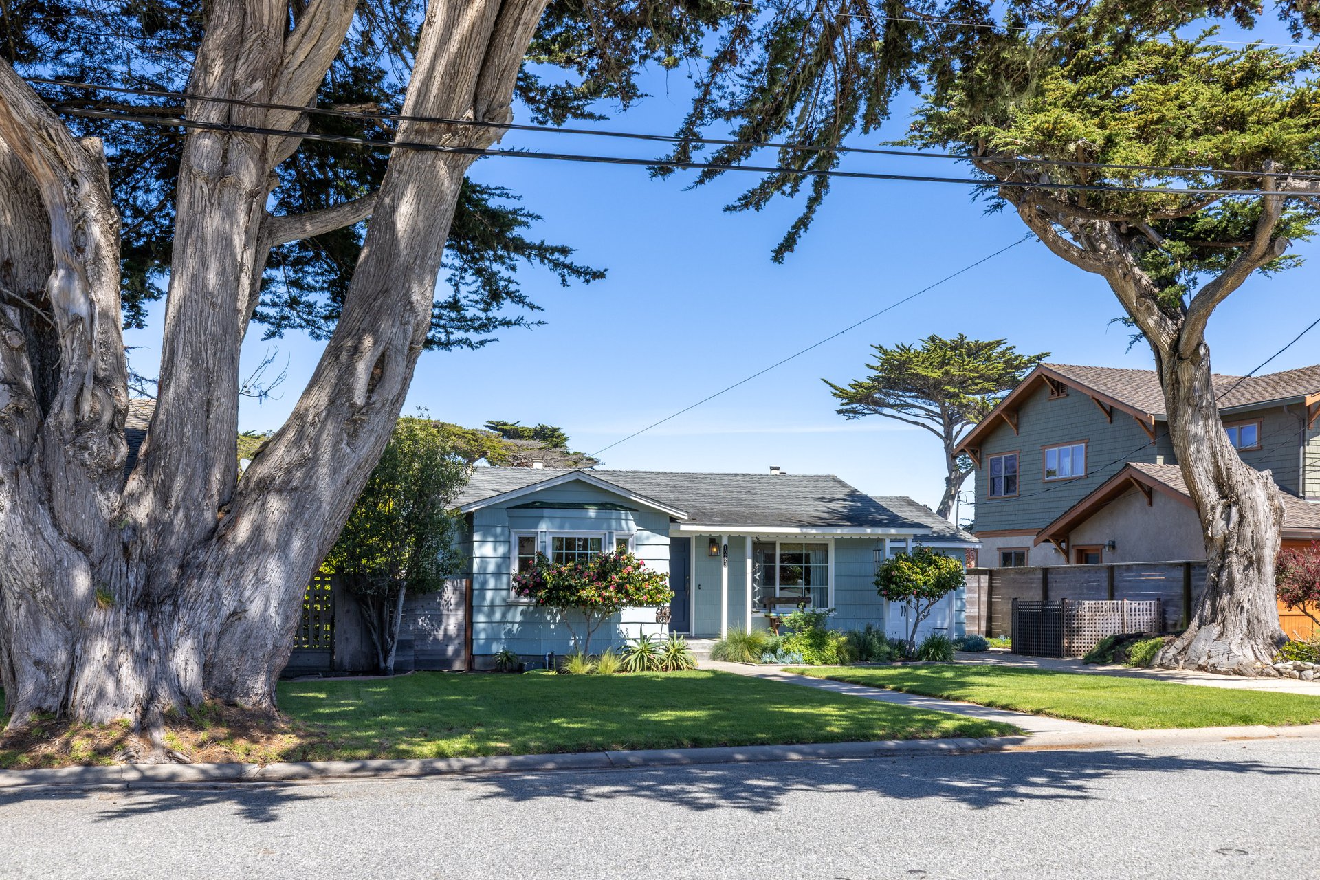 Charming Pacific Grove Cottage