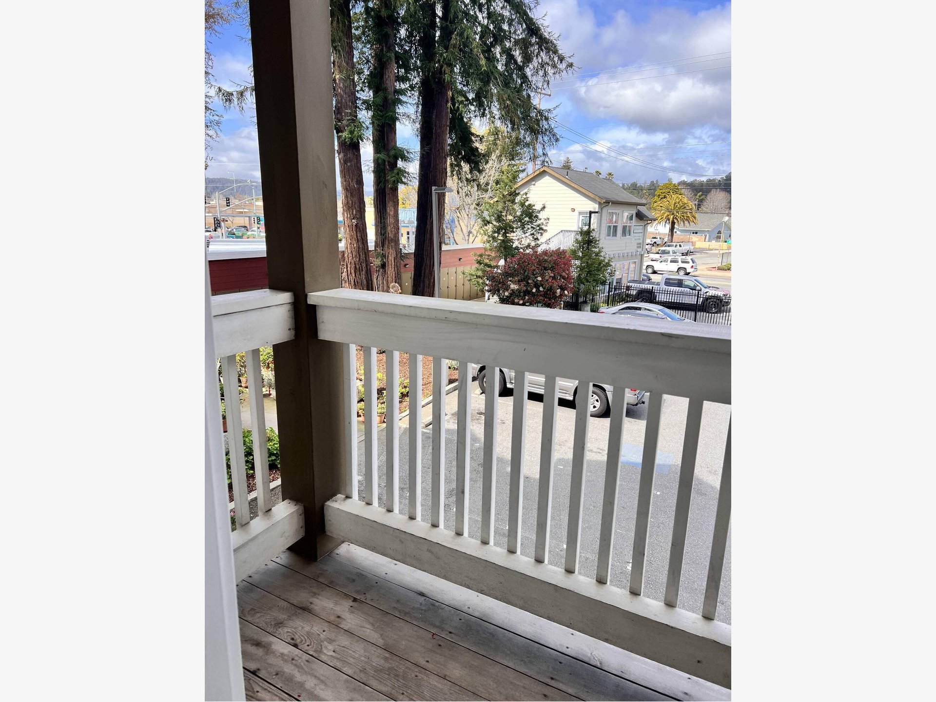 1606 Soquel Ave