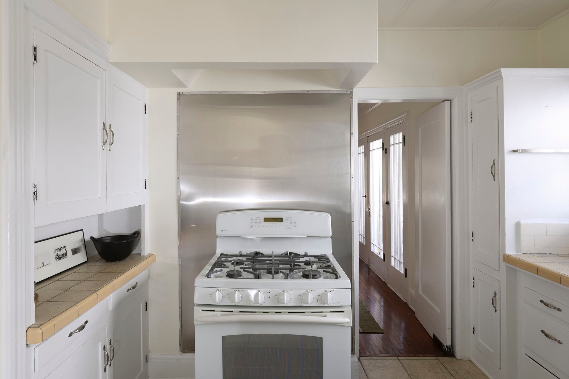 Graciously Updated Side-by-Side Duplex in Tranquil Longwood Highlands