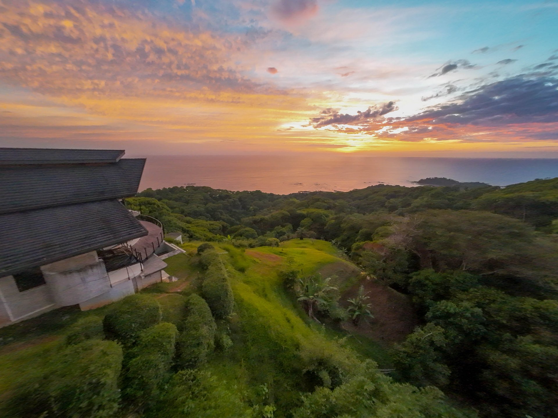 Whale's Tail Ocean Views Luxury Hilltop Estate