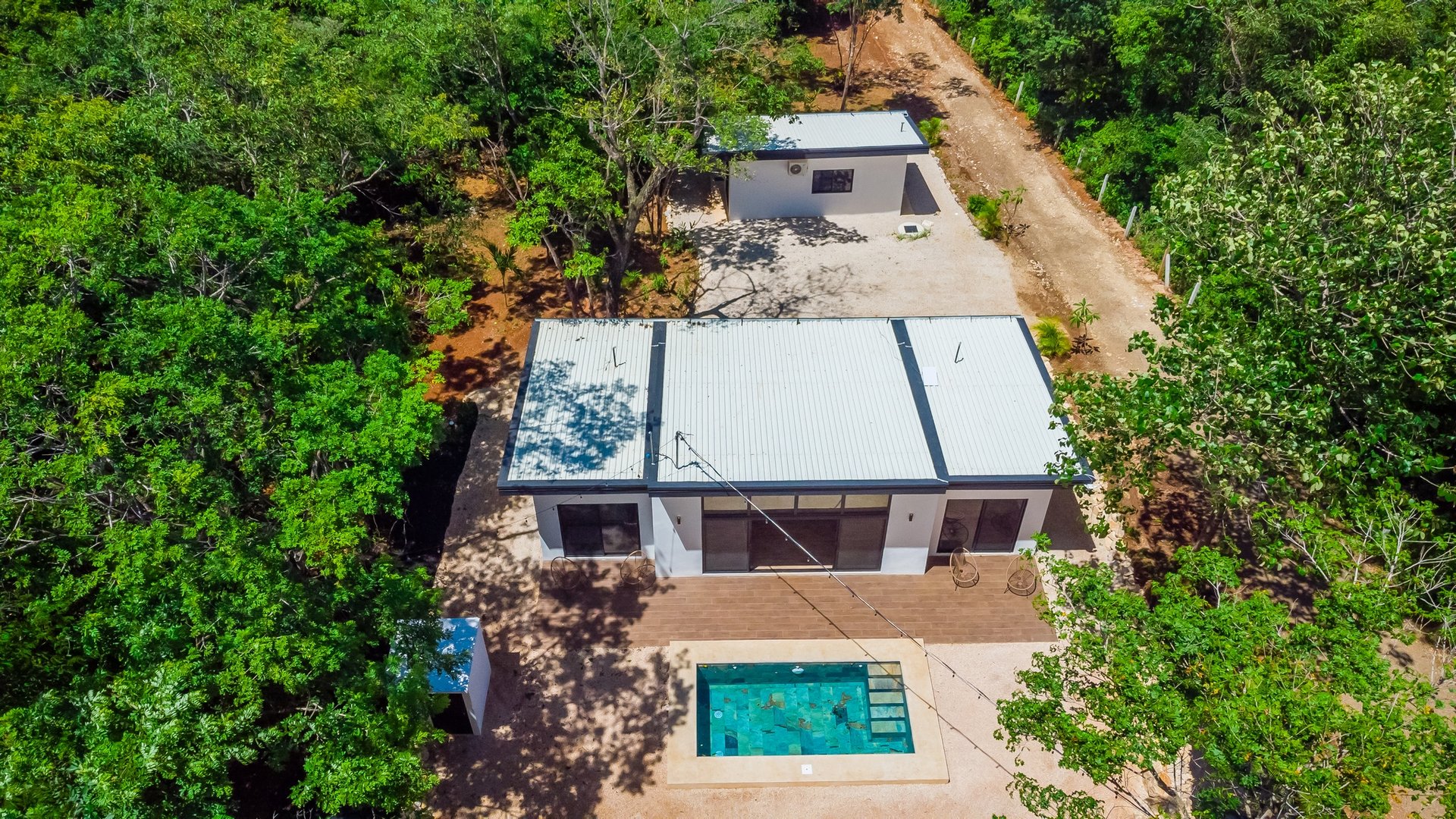 V-Caro Ju | Furnished Villa with Pool, Guest Cottage, and 4,603 m² Expansion Lot Just 15 Minutes from Tamarindo