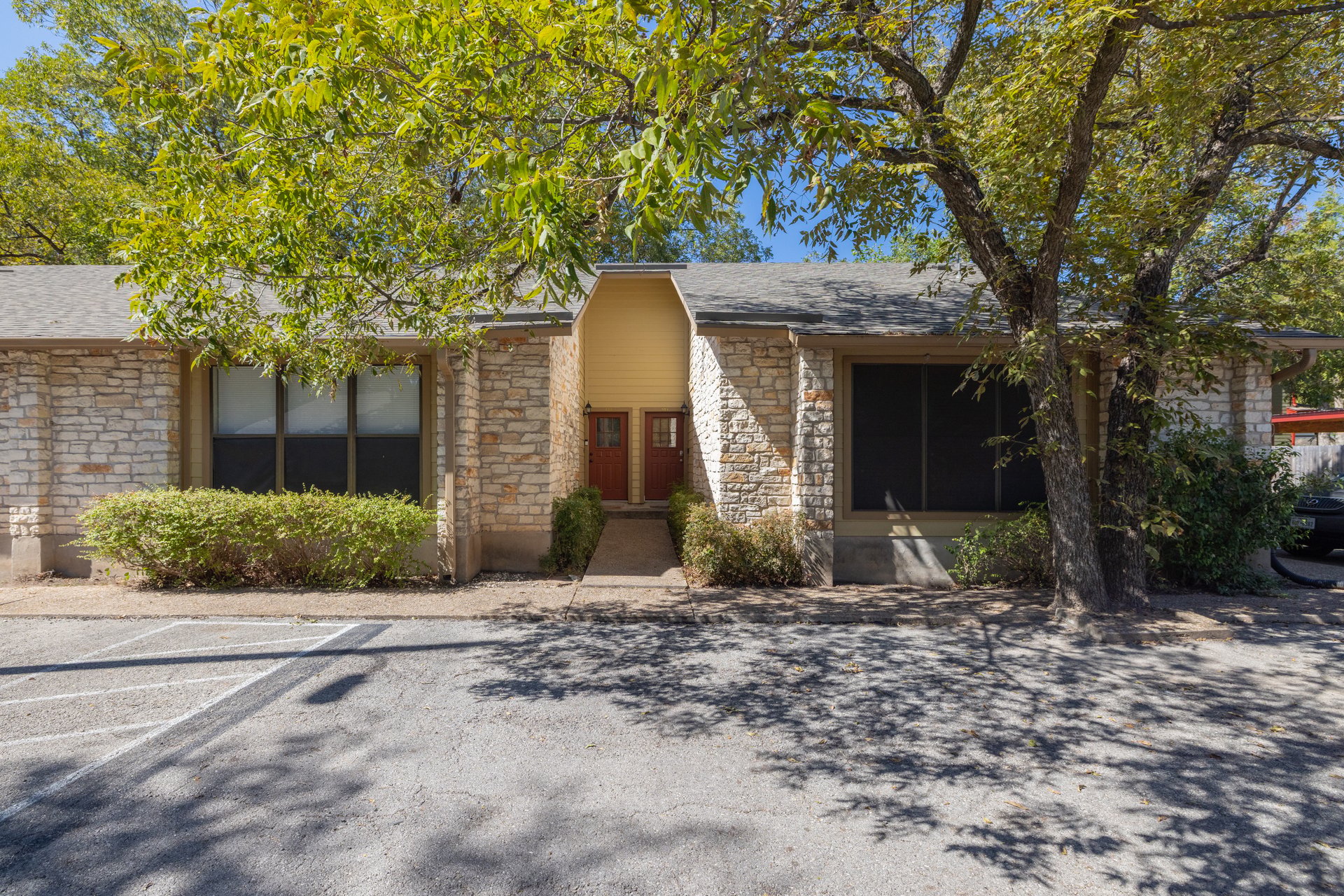 5107 Leralynn Street #201