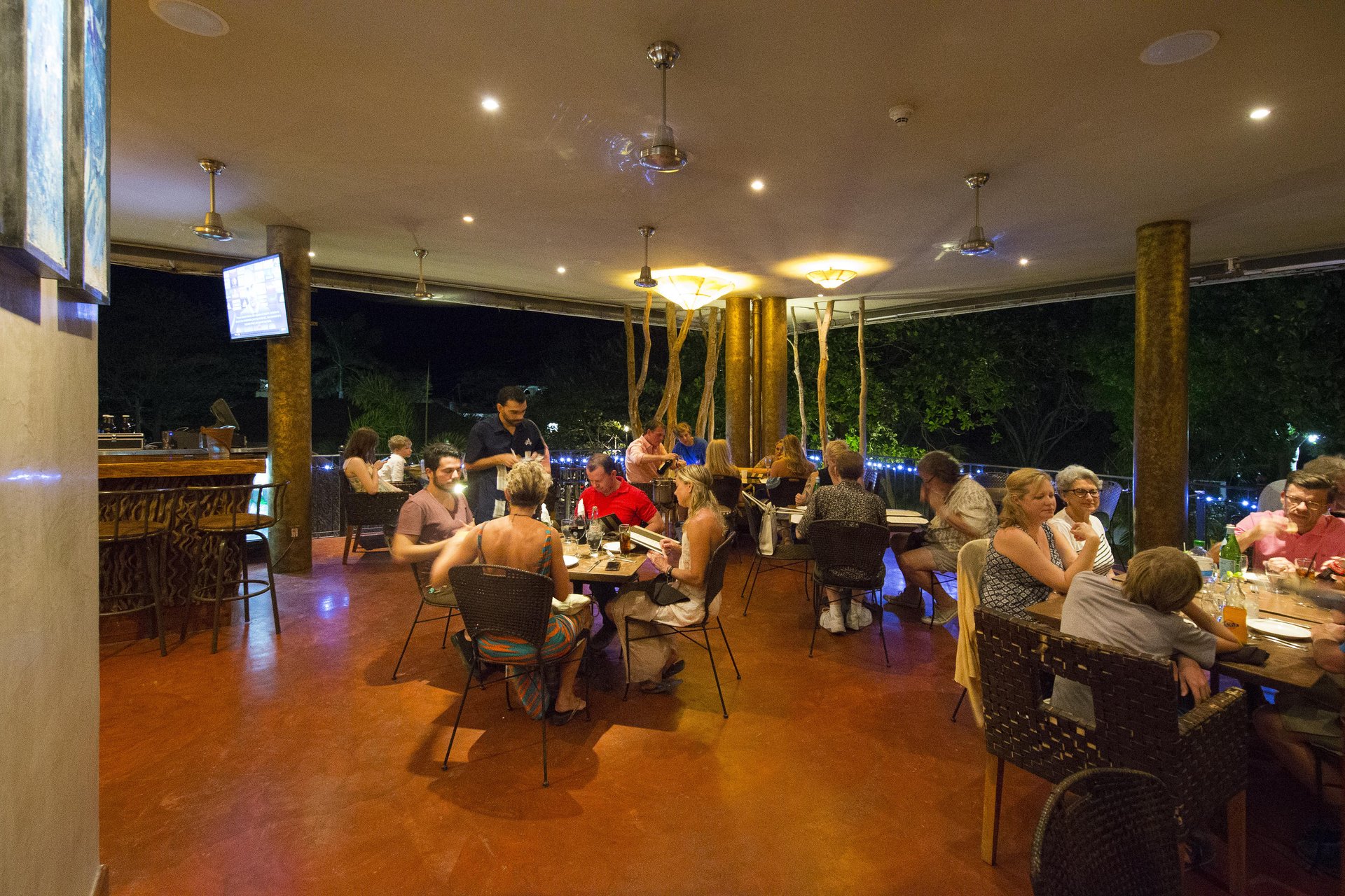 Angelinas Restaurant | Restaurant for Sale – Prime Location in Playa Flamingo, Costa Rica