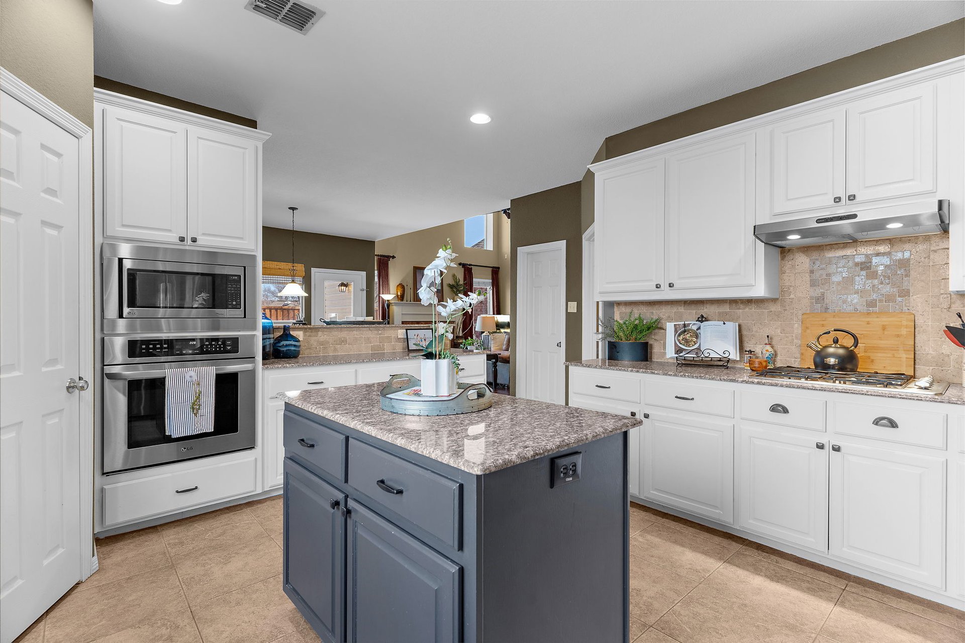 1509 Timberline Drive