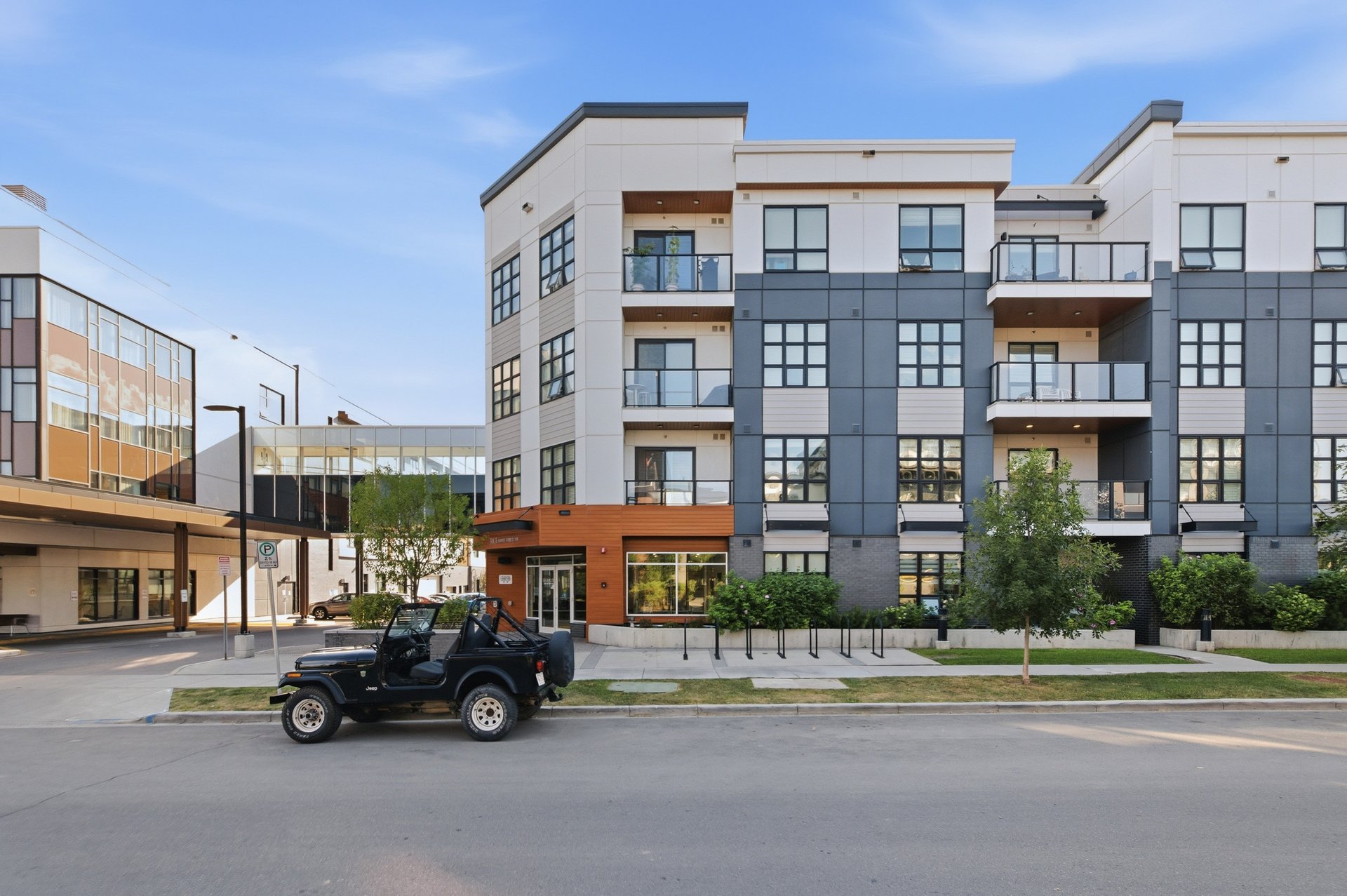 383 Smith Street NW Unit: 402