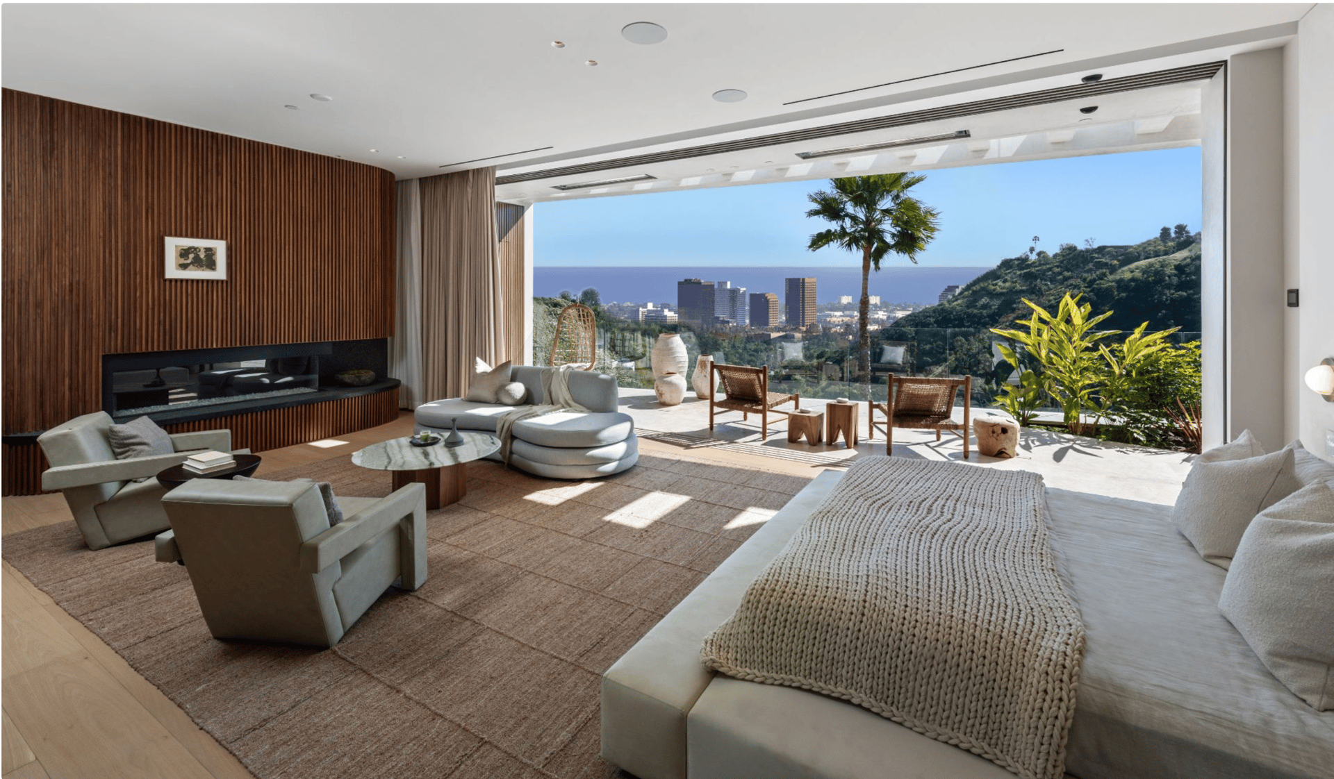 Travertine Renown, Stradella Road, 90077