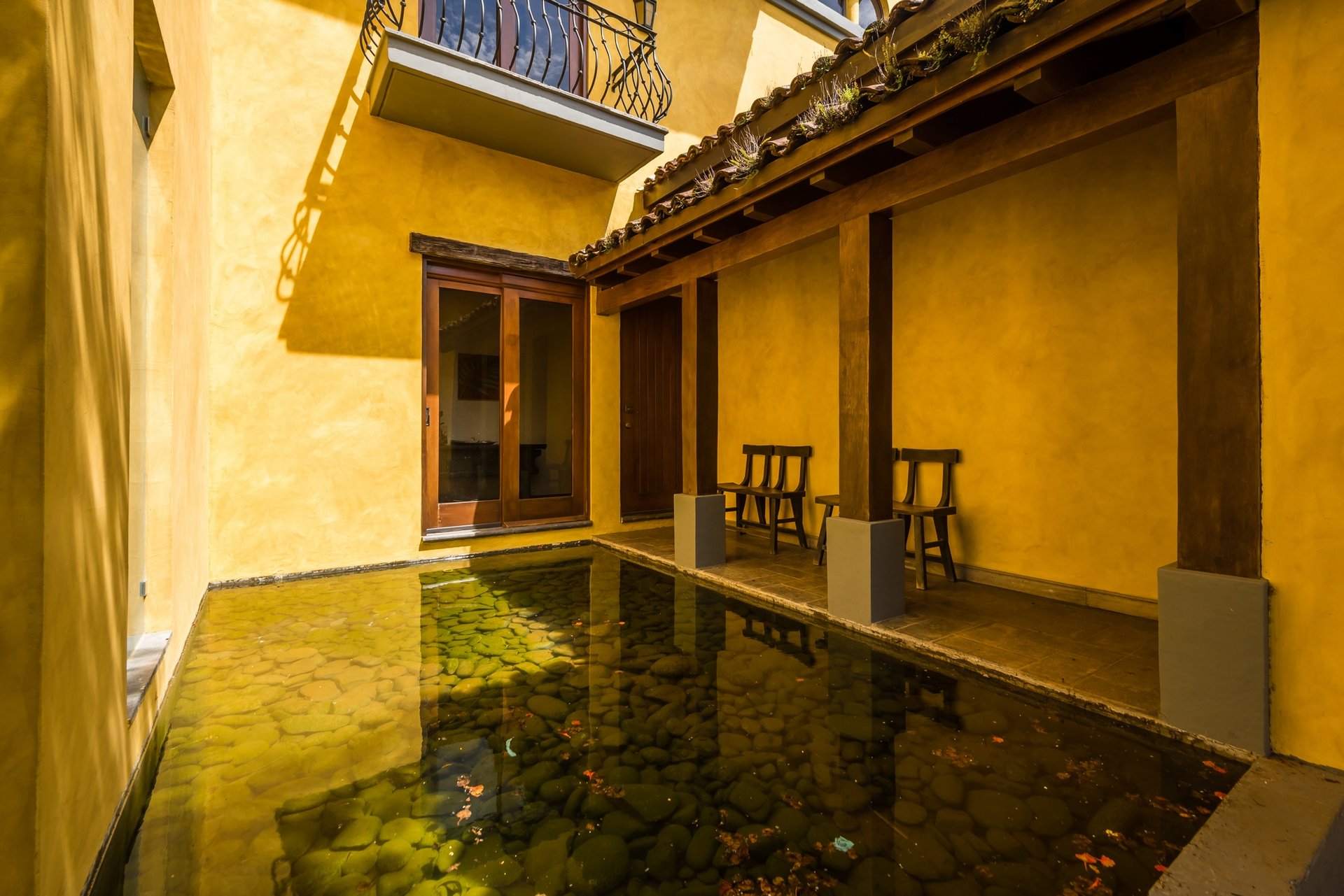 Casa Miraflores, Reserva De Golf #94 | Welcome to Casa Miraflores, an exquisite colonial-style estate home located in Hacienda Pinilla!