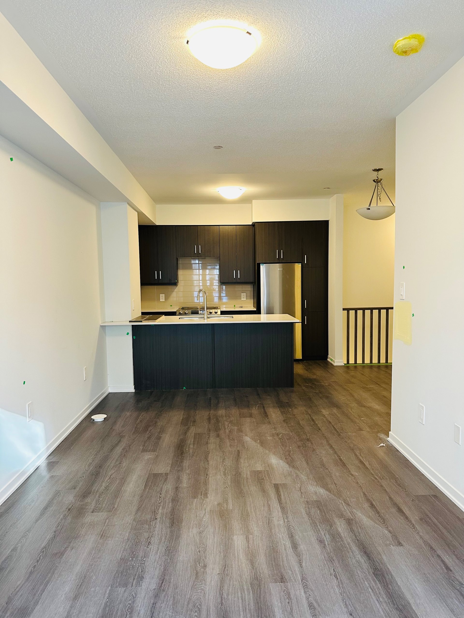 #21 - 11 Honeycrisp Crescent Unit: 21