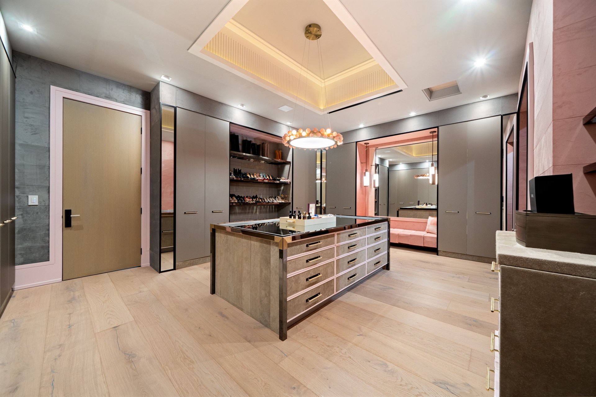 Extraordinary Custom Estate