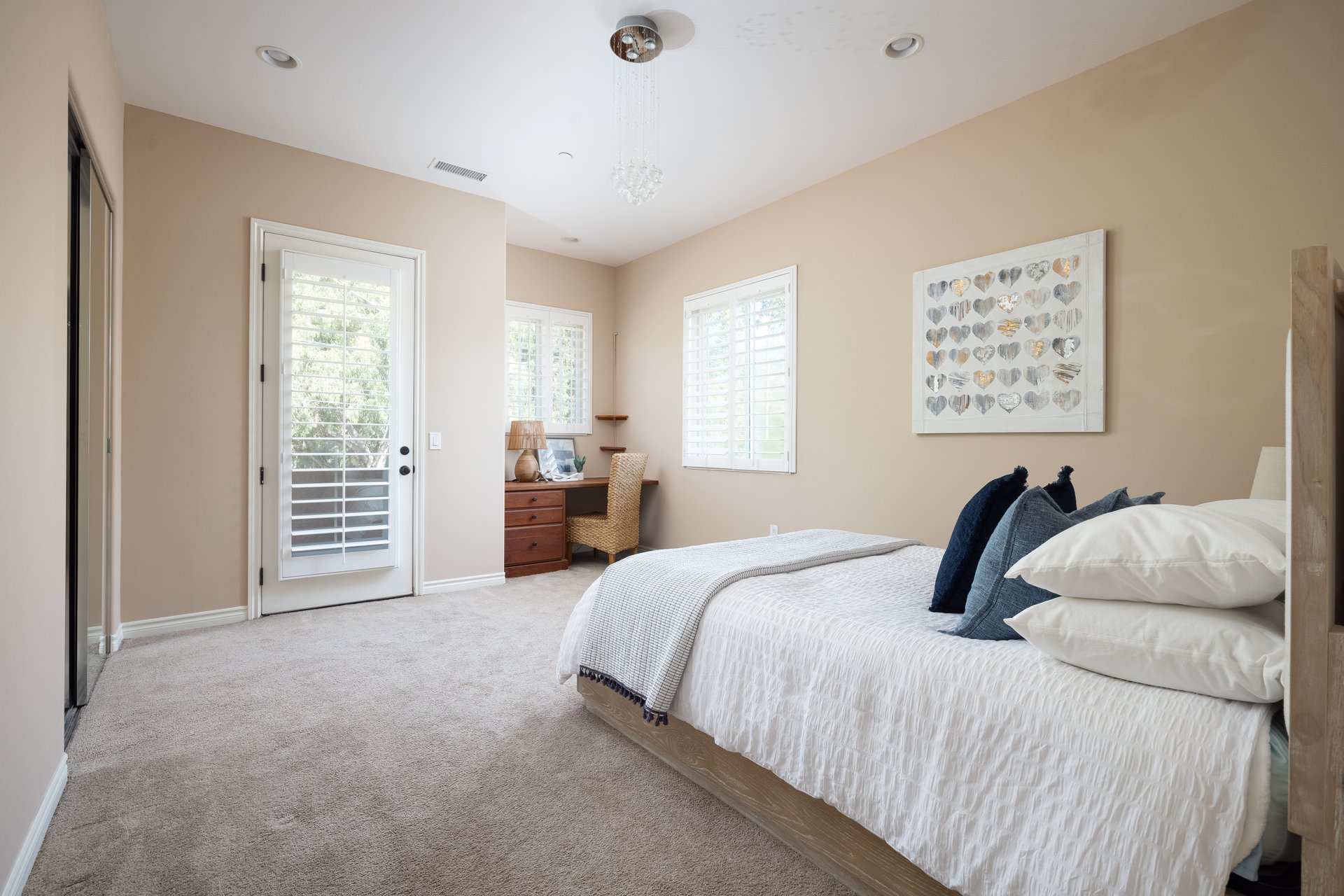 15275 Eastvale Rd