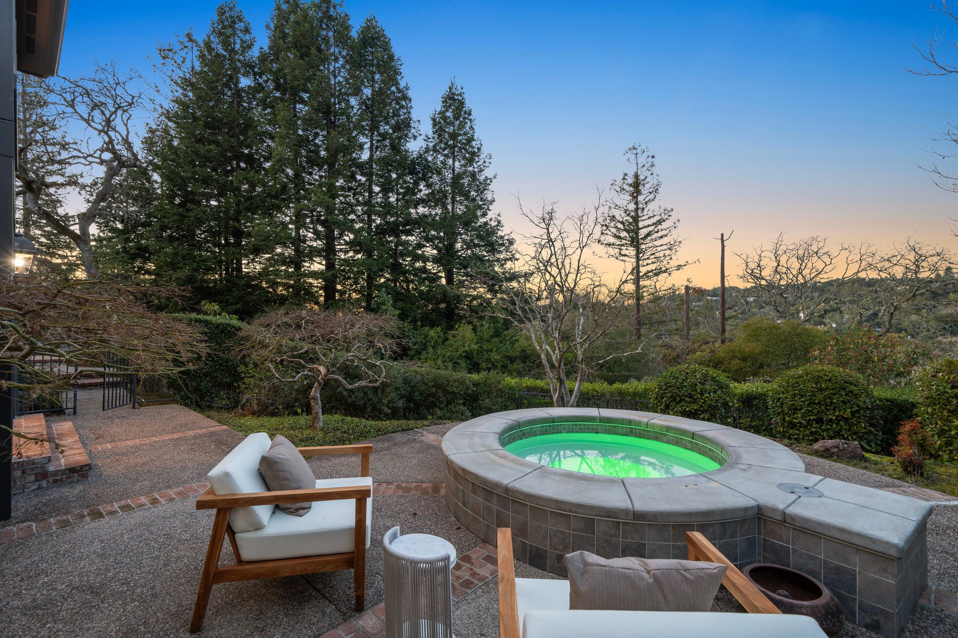23 Wood Acres Ct