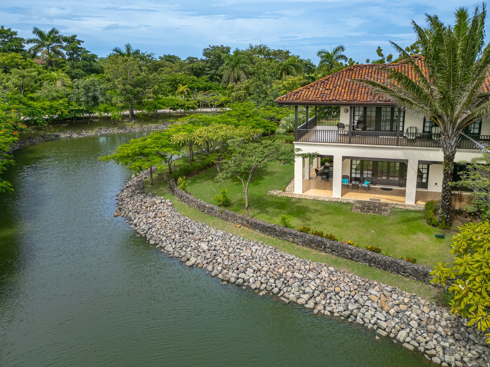 Lago de Palma Real 249 | Luxury 3-Bedroom Corner Condo with Panoramic Views in Hacienda Pinilla