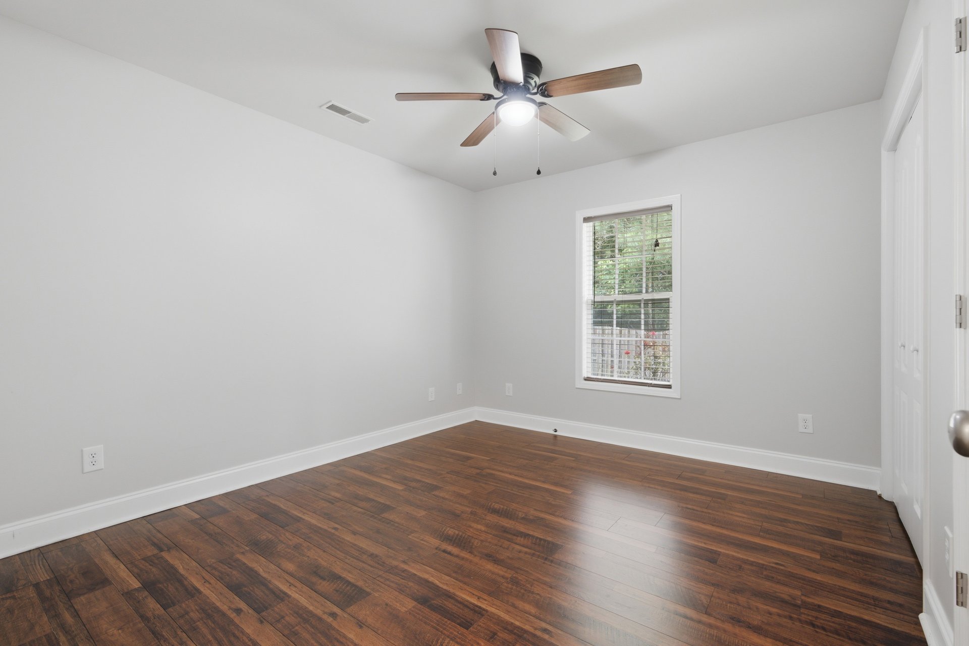 Beautiful Home Featuring Upgraded Finishes & Outdoor Privacy
