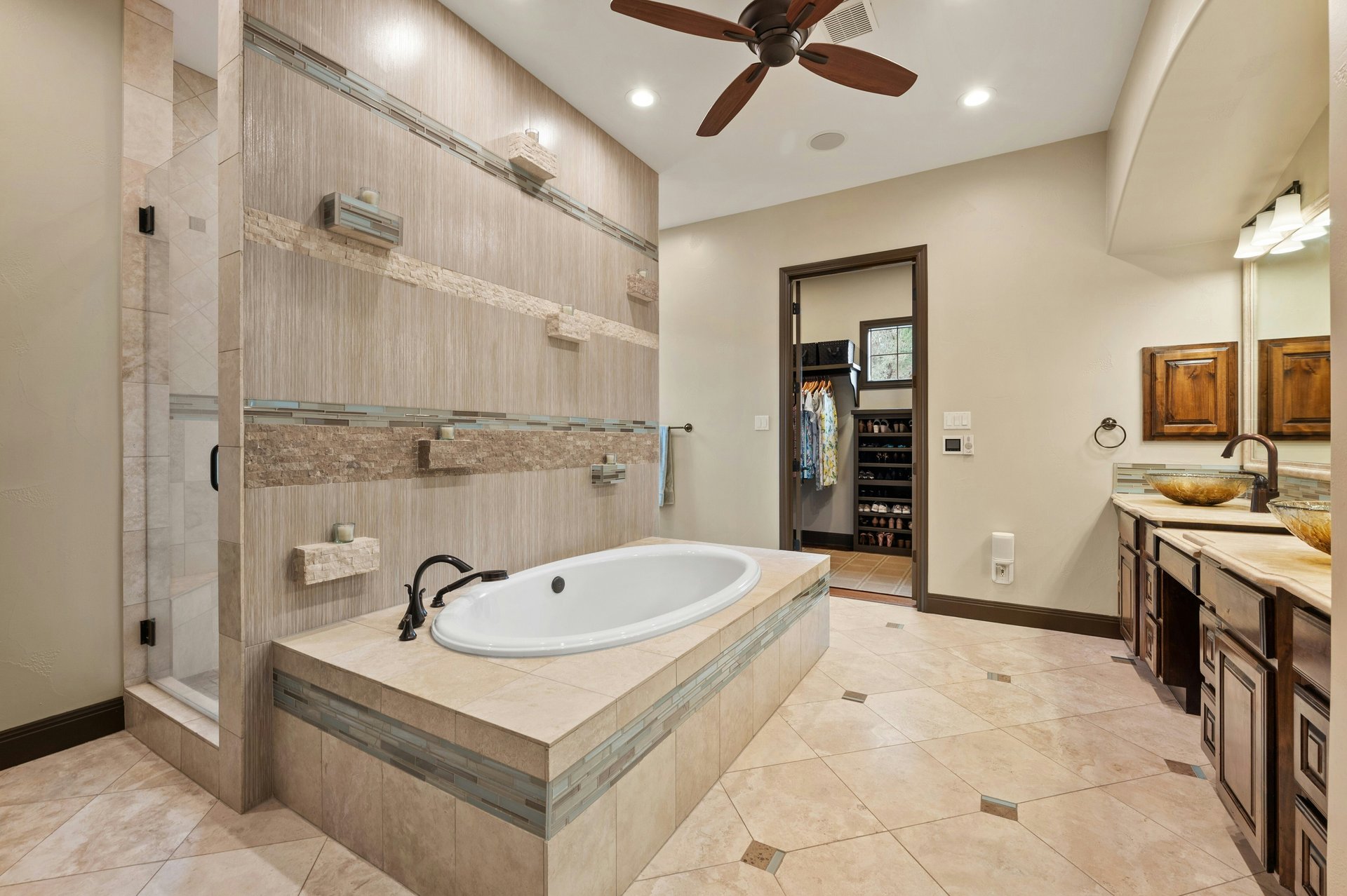 10213 Amwell Cove