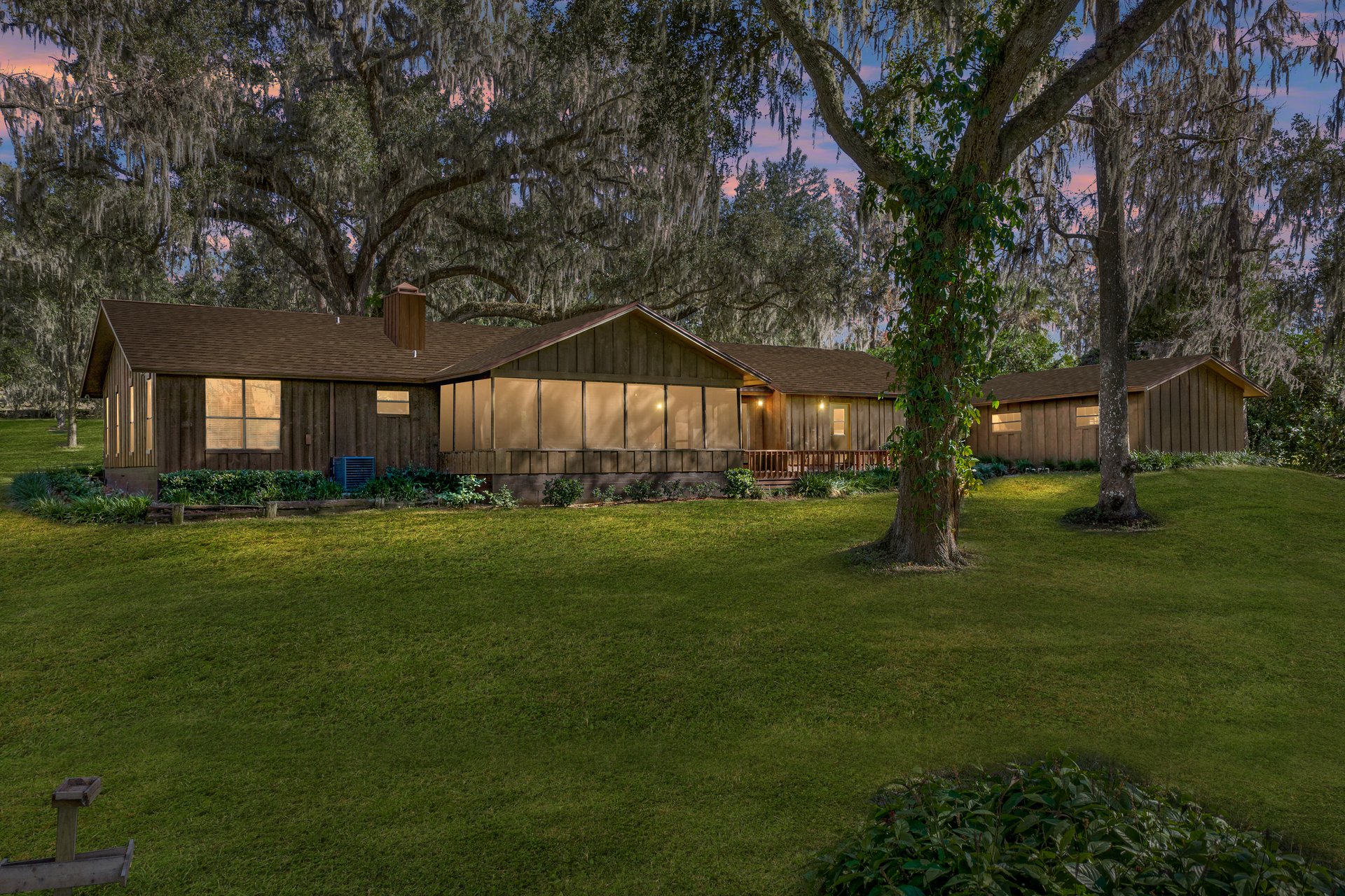 11045 FORT KING RD