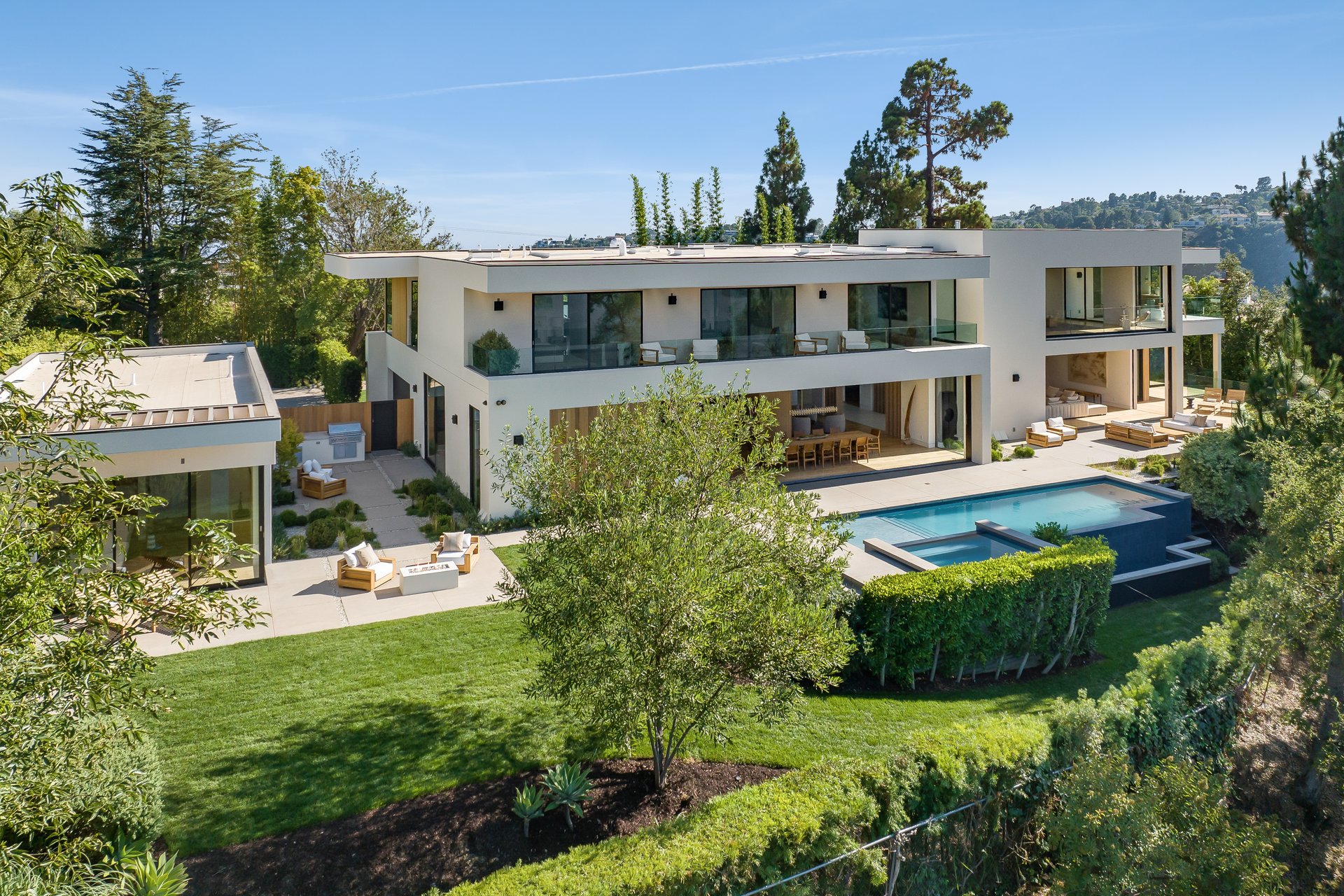 1910 Bel Air Rd