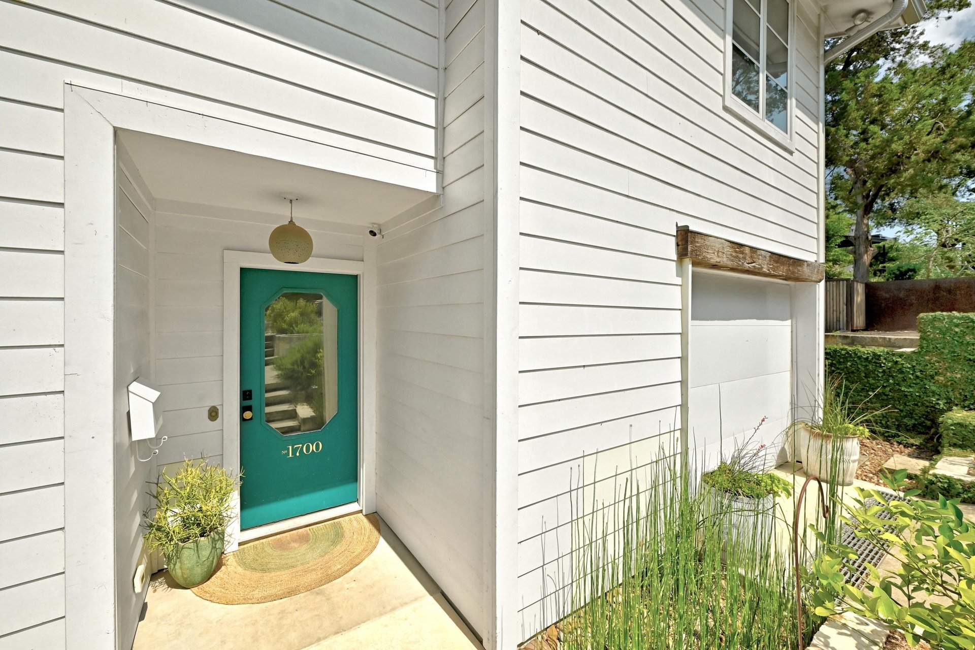 1700 S 6th Street 