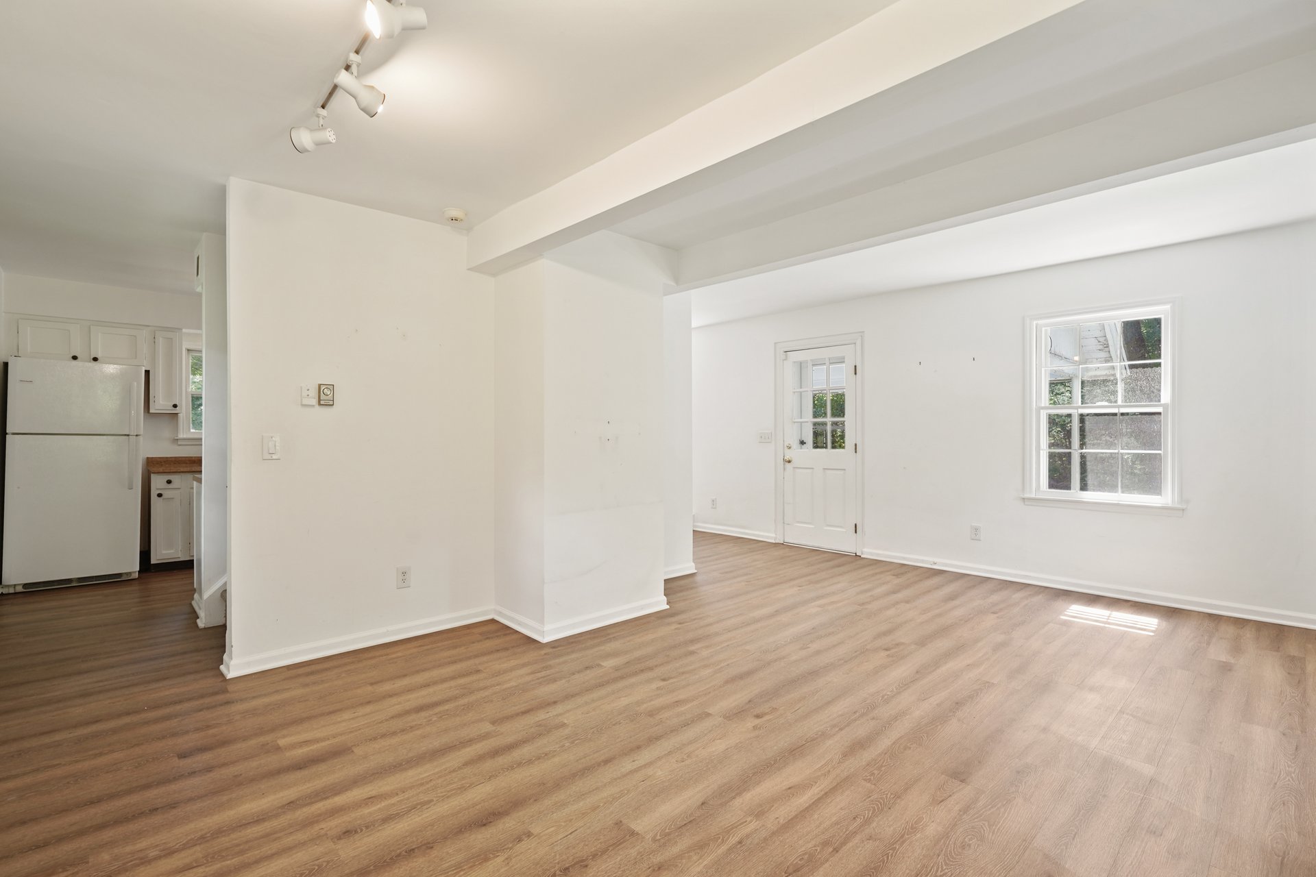 382 Bedford Center