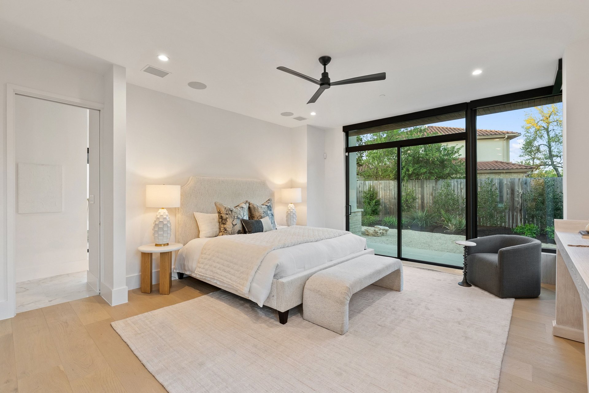 Architectural Elegance in Westlake