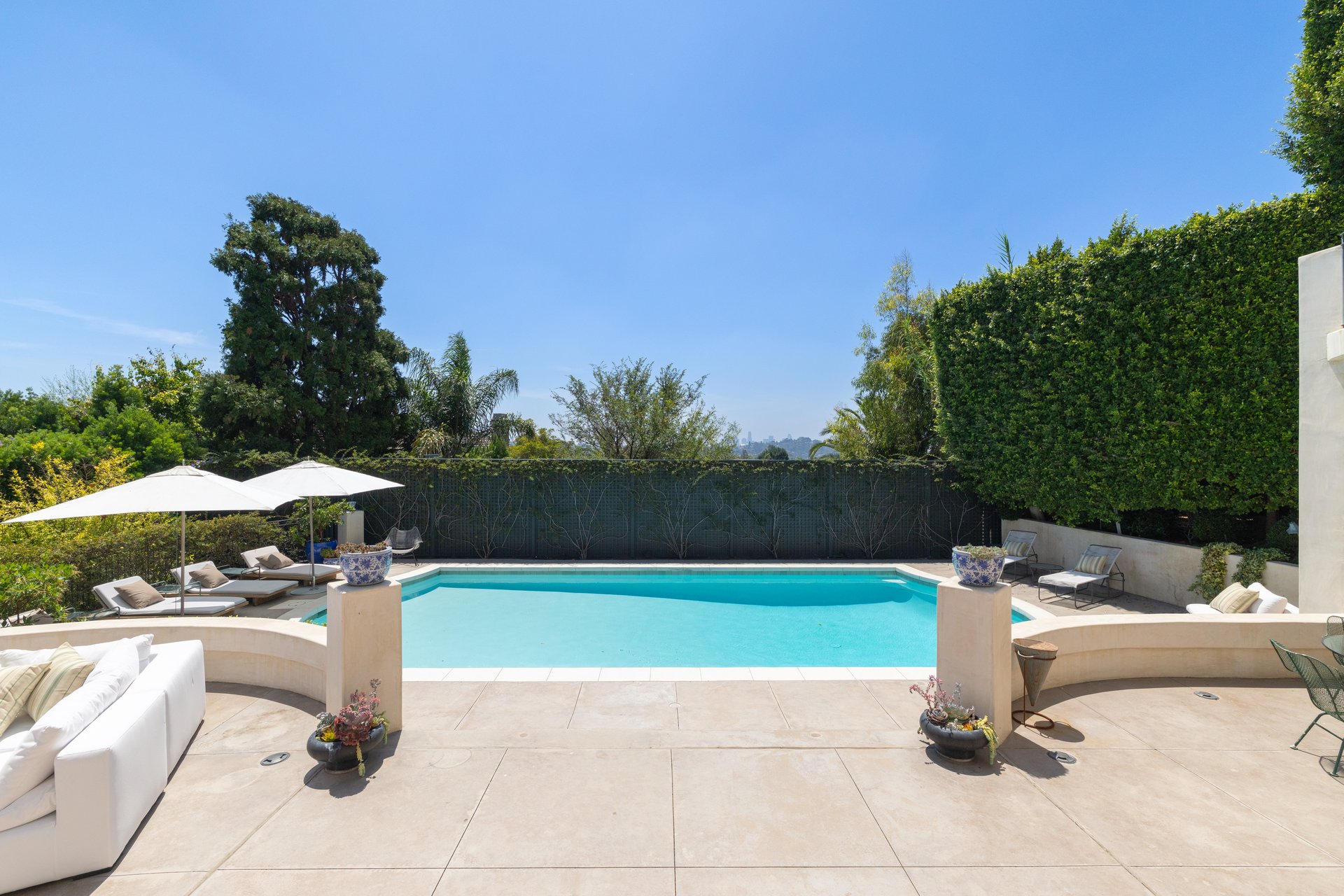 3842 Carnavon Way, Los Feliz 