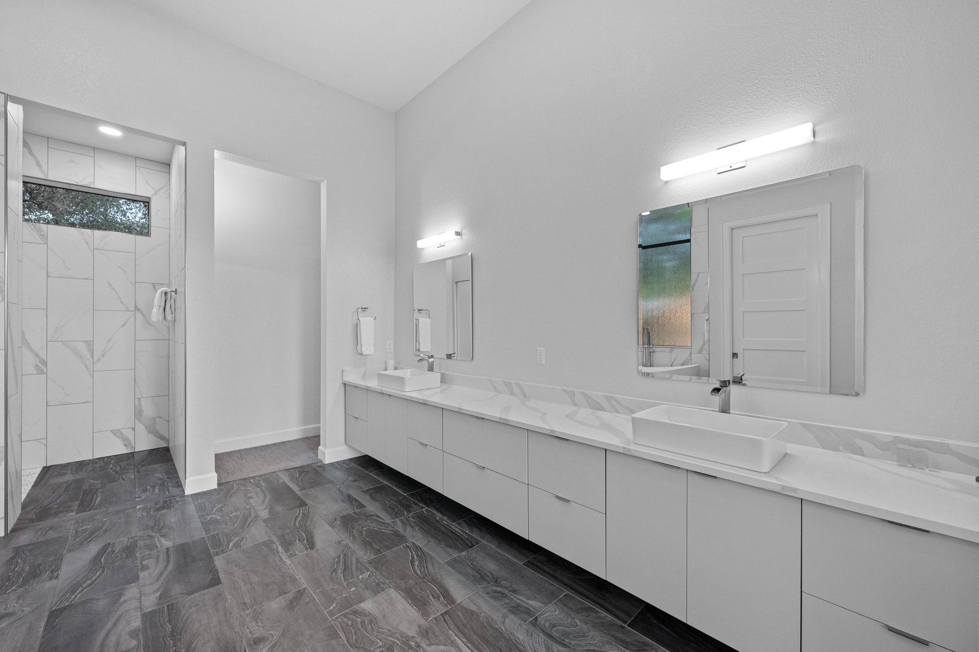 2912 Patriot Drive & 3002 Point Cove