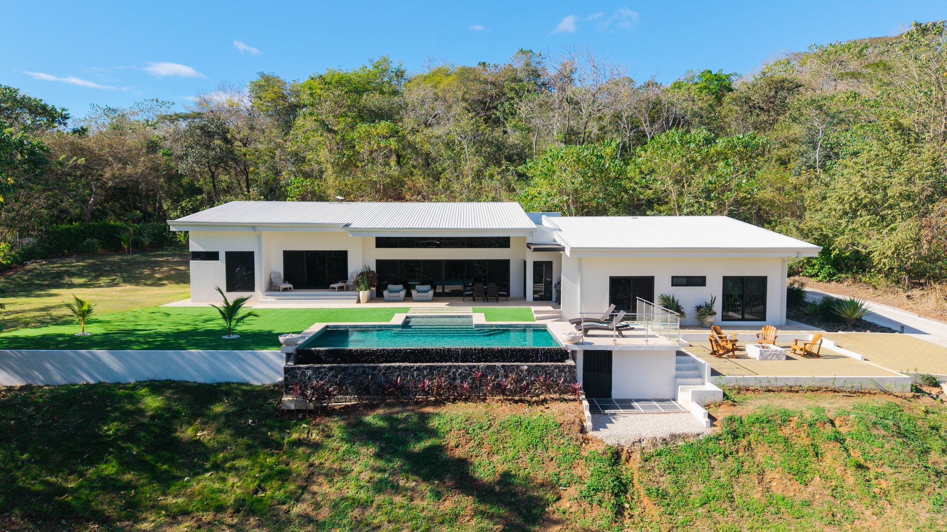 Casa Rico | Exquisite Luxury Mountain Retreat in Playa Grande