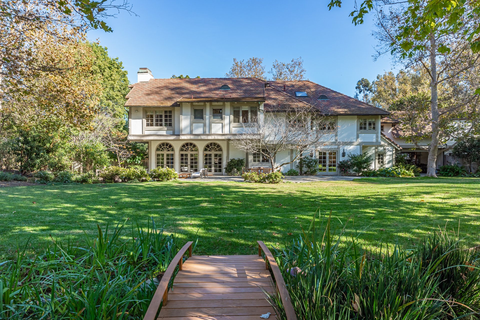 5721 Bonsall Dr