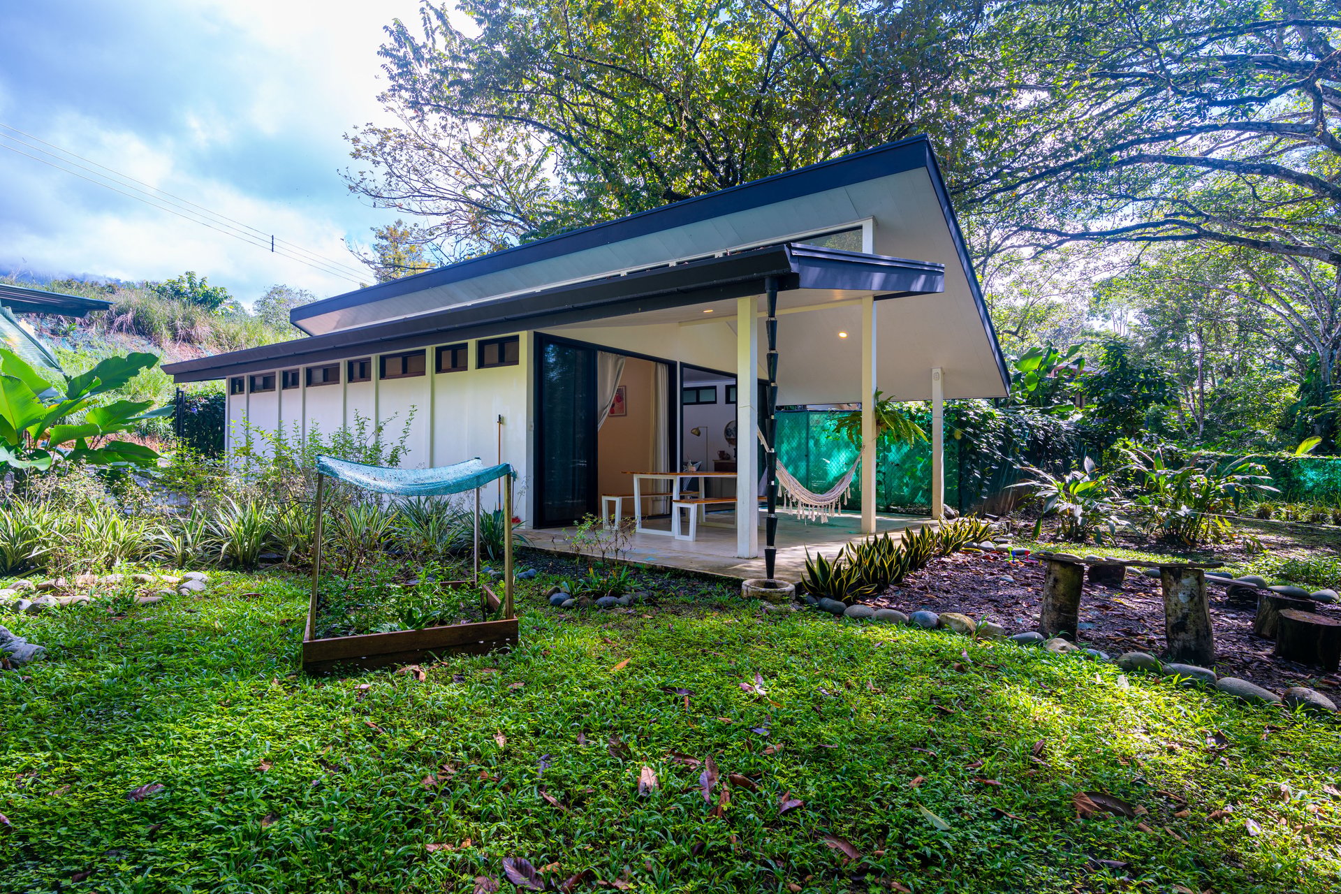 Turnkey Property with 3 Income-Generating Homes in an Exceptional Uvita Location