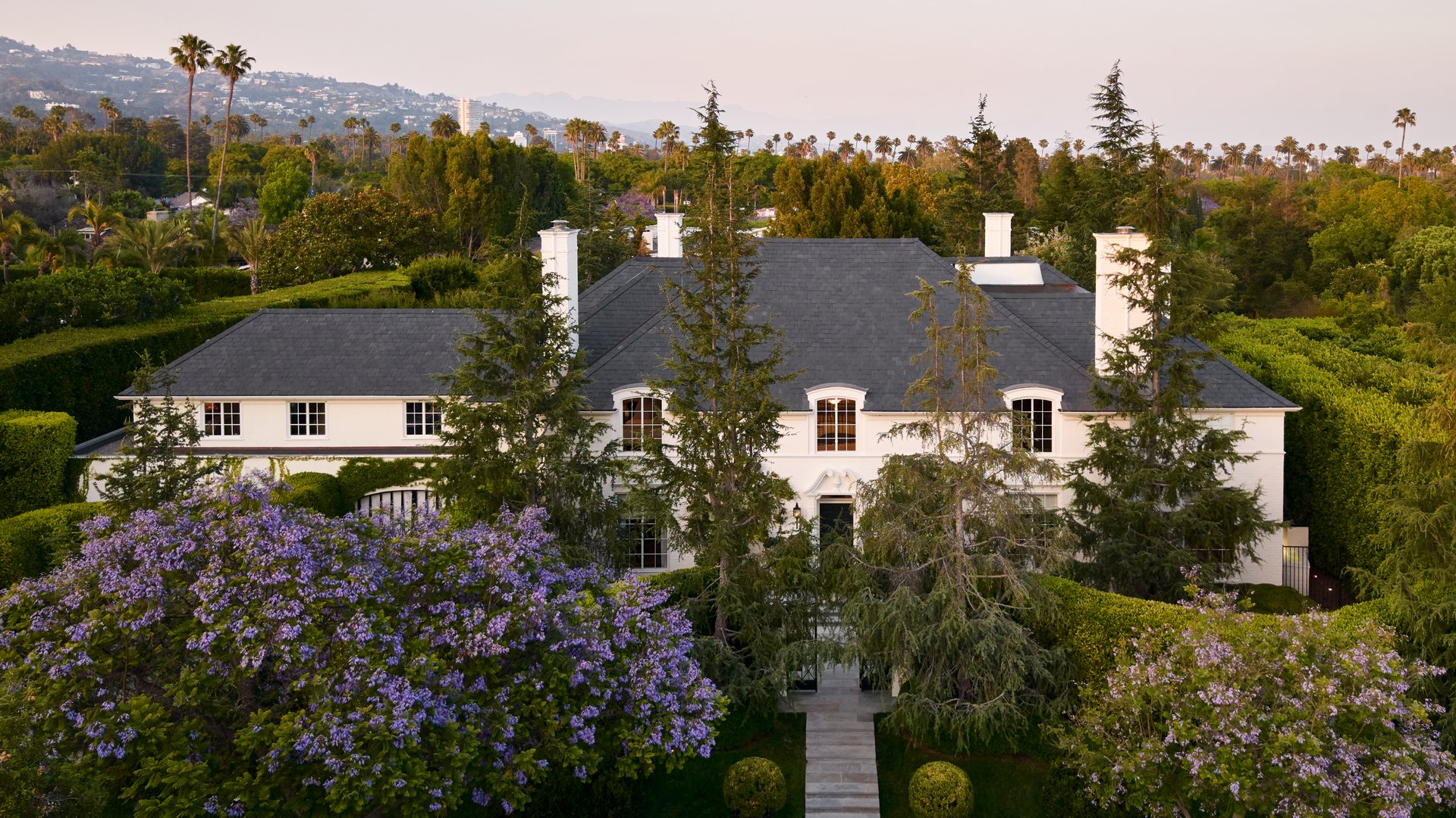 826 Greenway Dr, Beverly Hills 