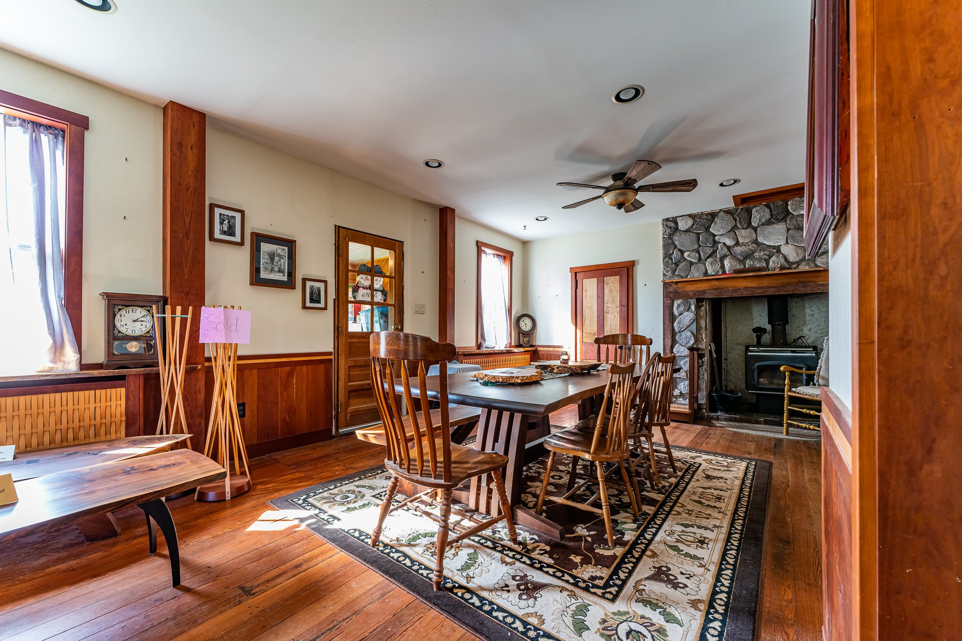 1387 Parkland Road