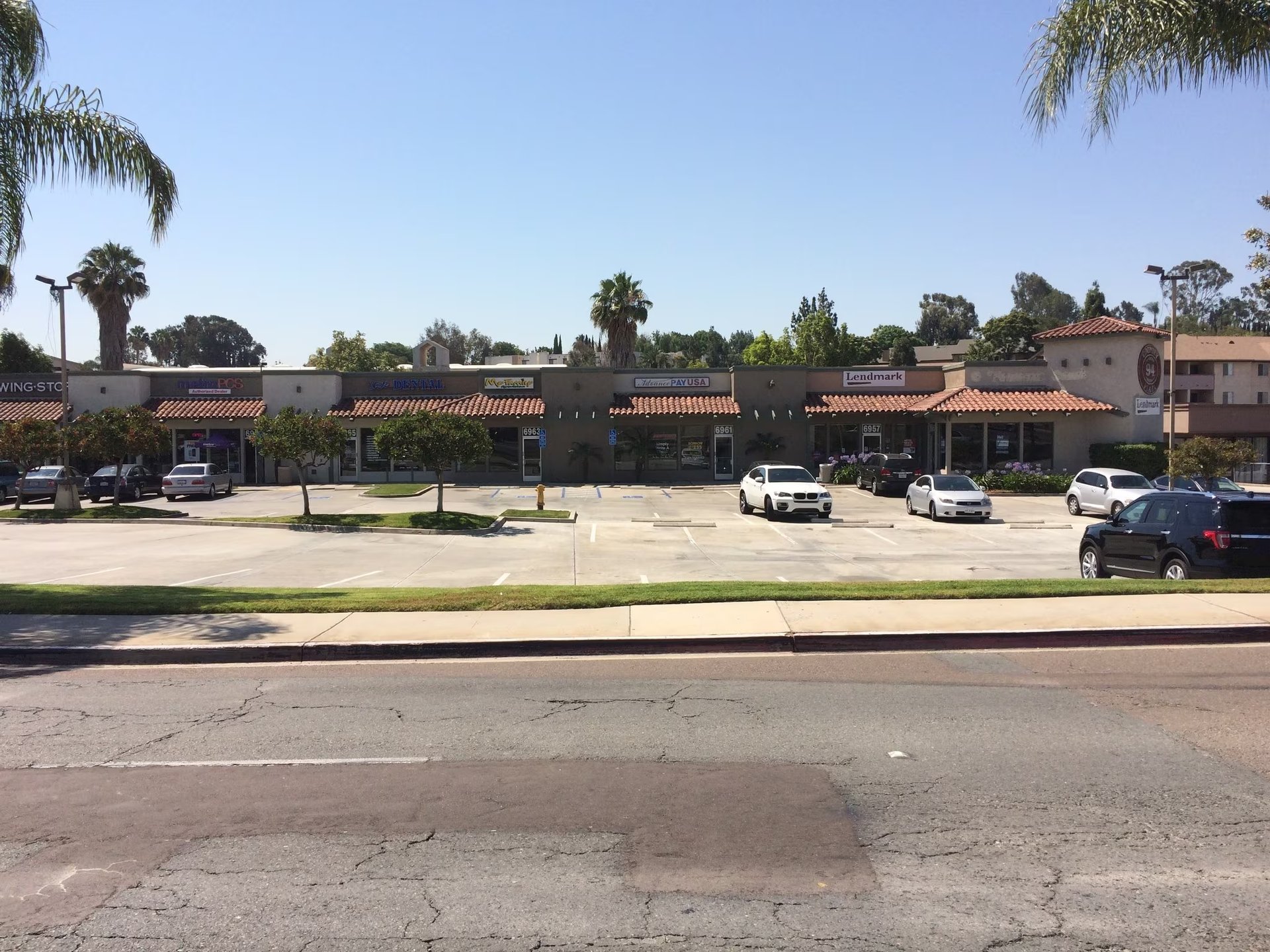 94 Country Plaza