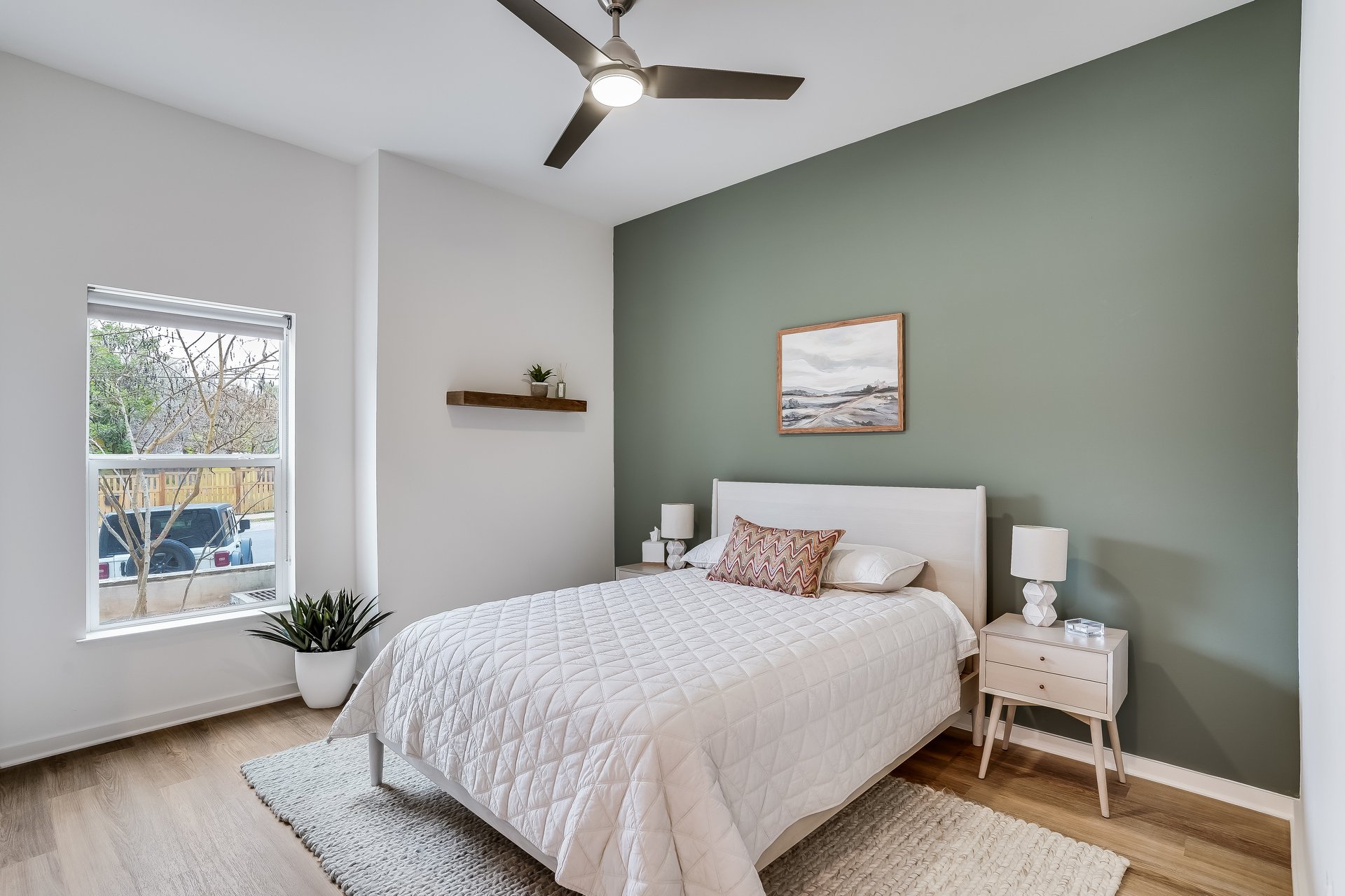 207 W Johanna St