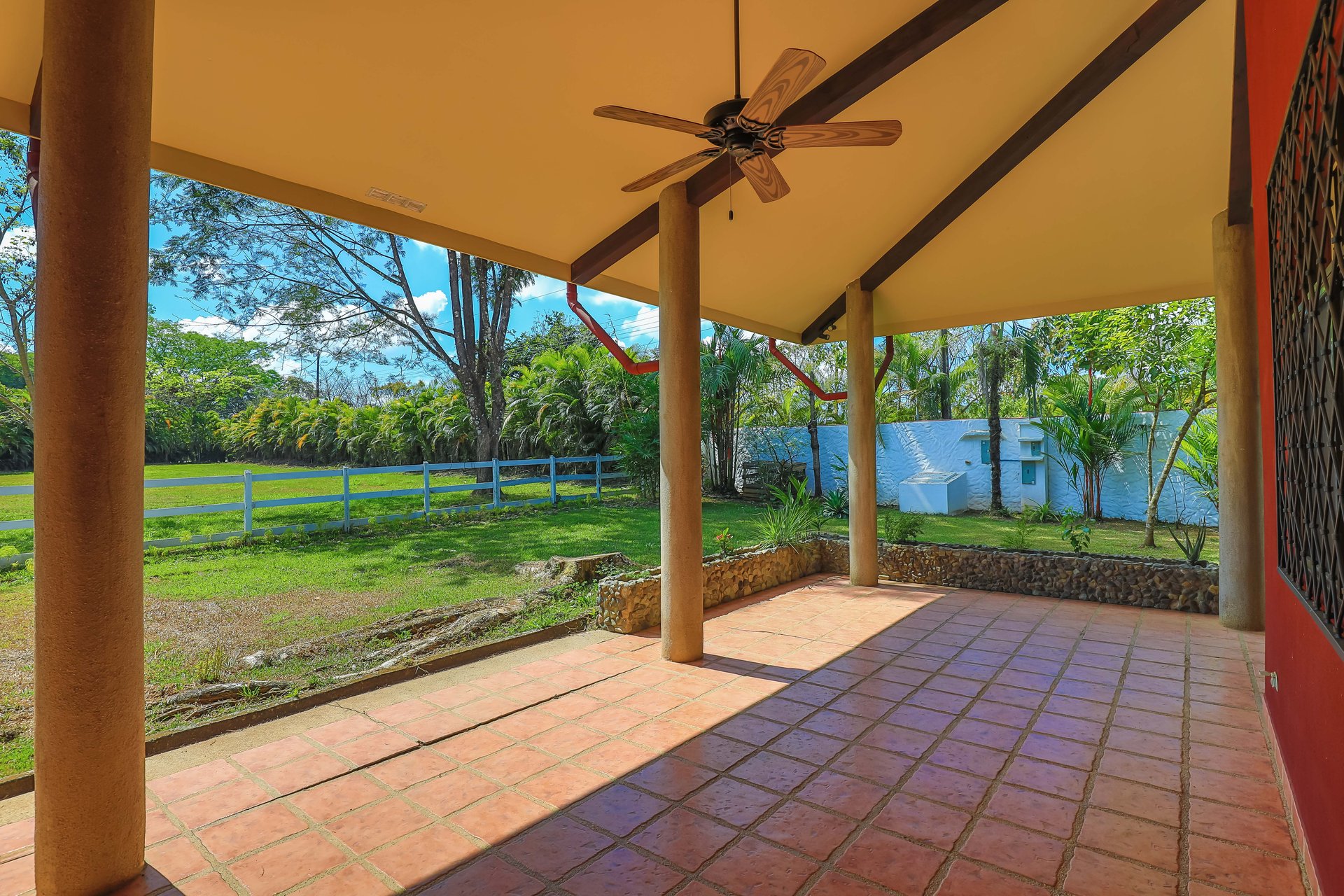 Hacienda-Style Retreat For Sale in Naranjito