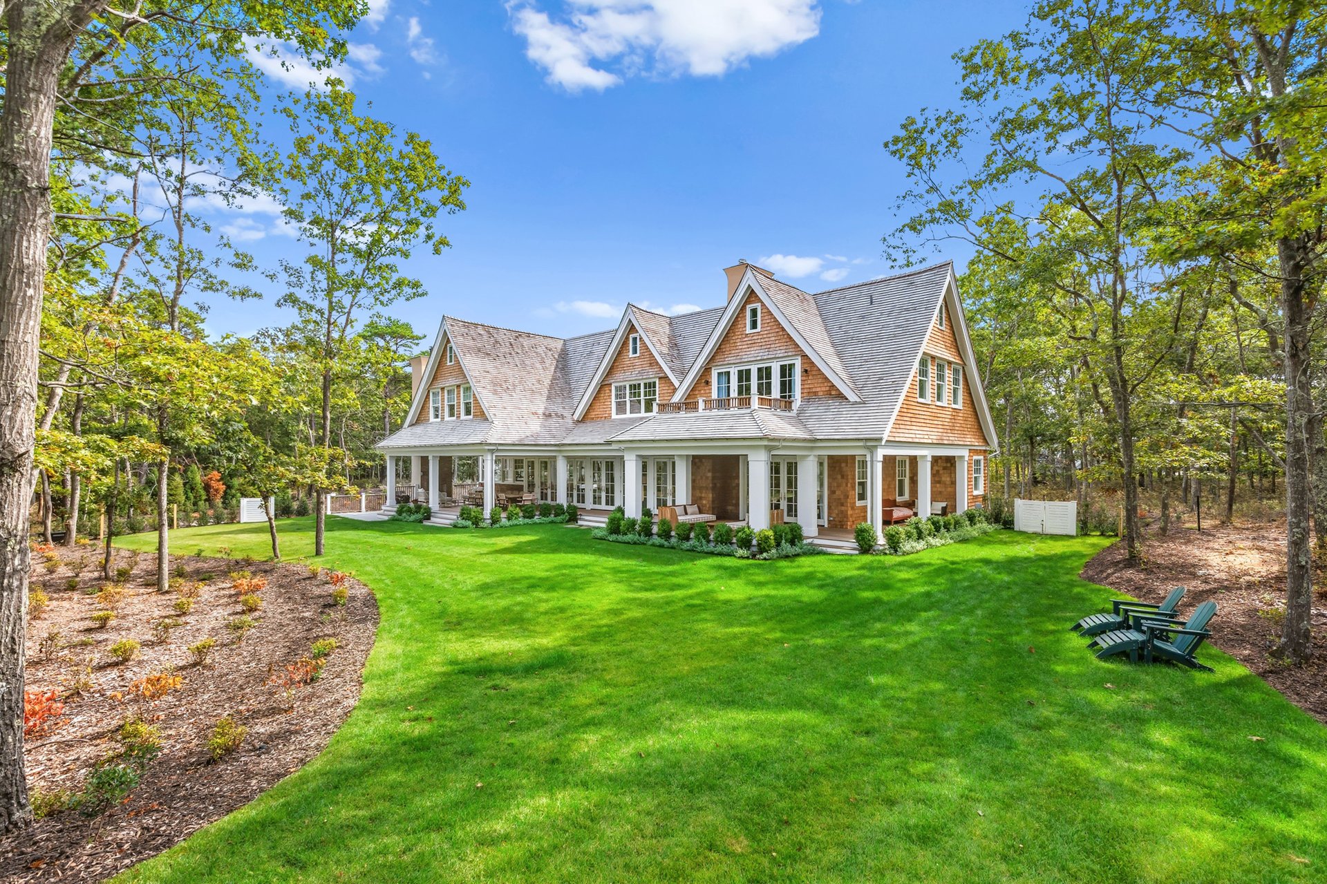 417 Edge of Woods Road