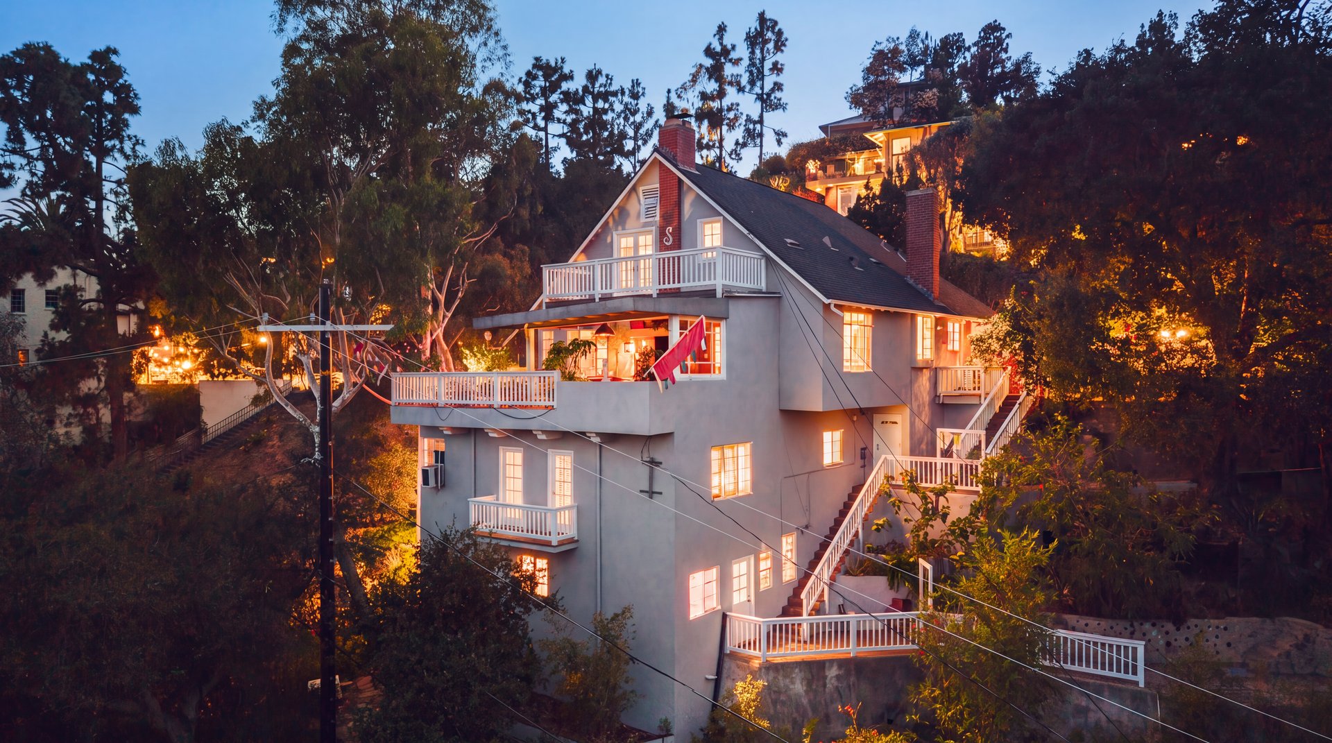 2882 Belden Dr, hollywood hills