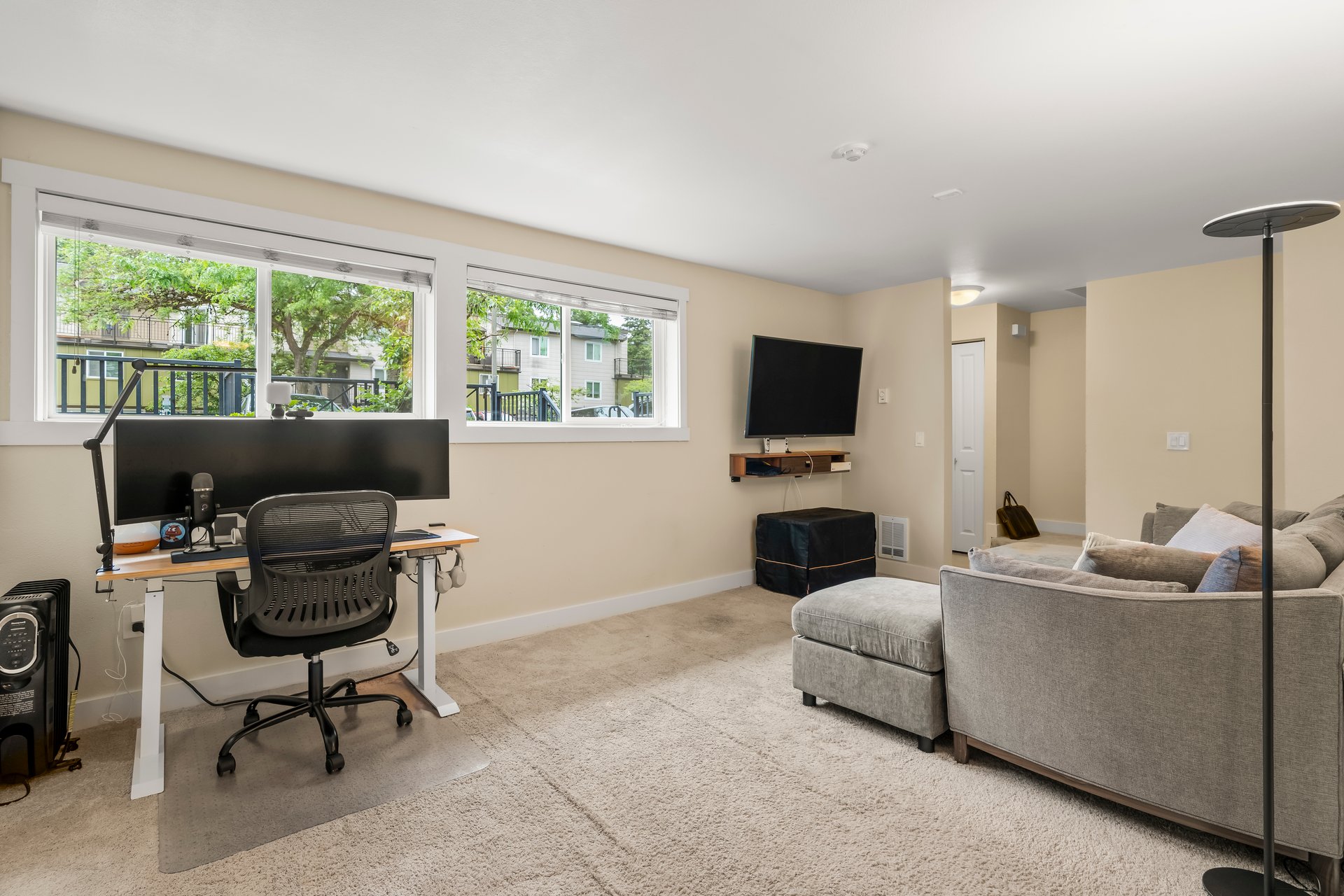 Lovely Redmond Condo