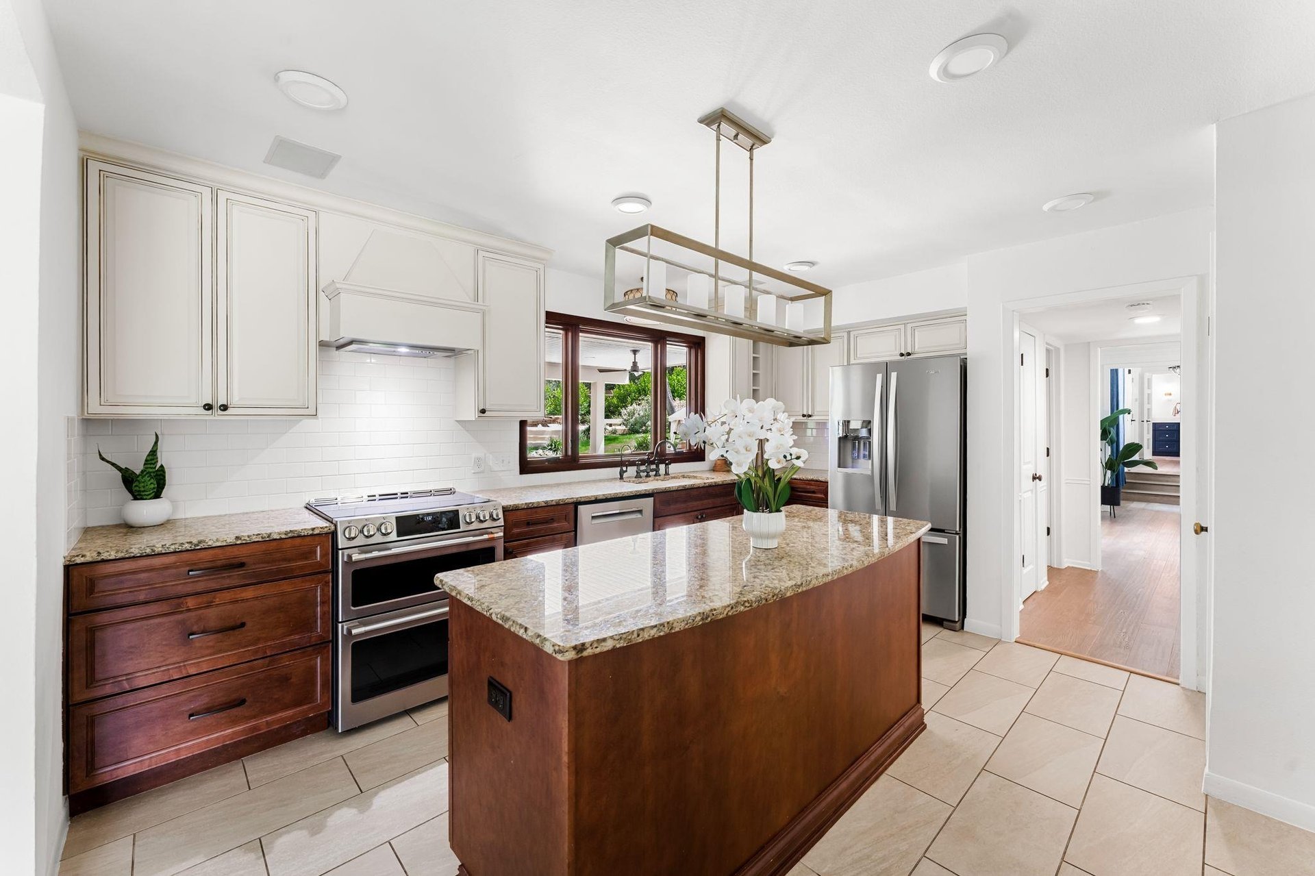 10634 Glass Mountain Trail